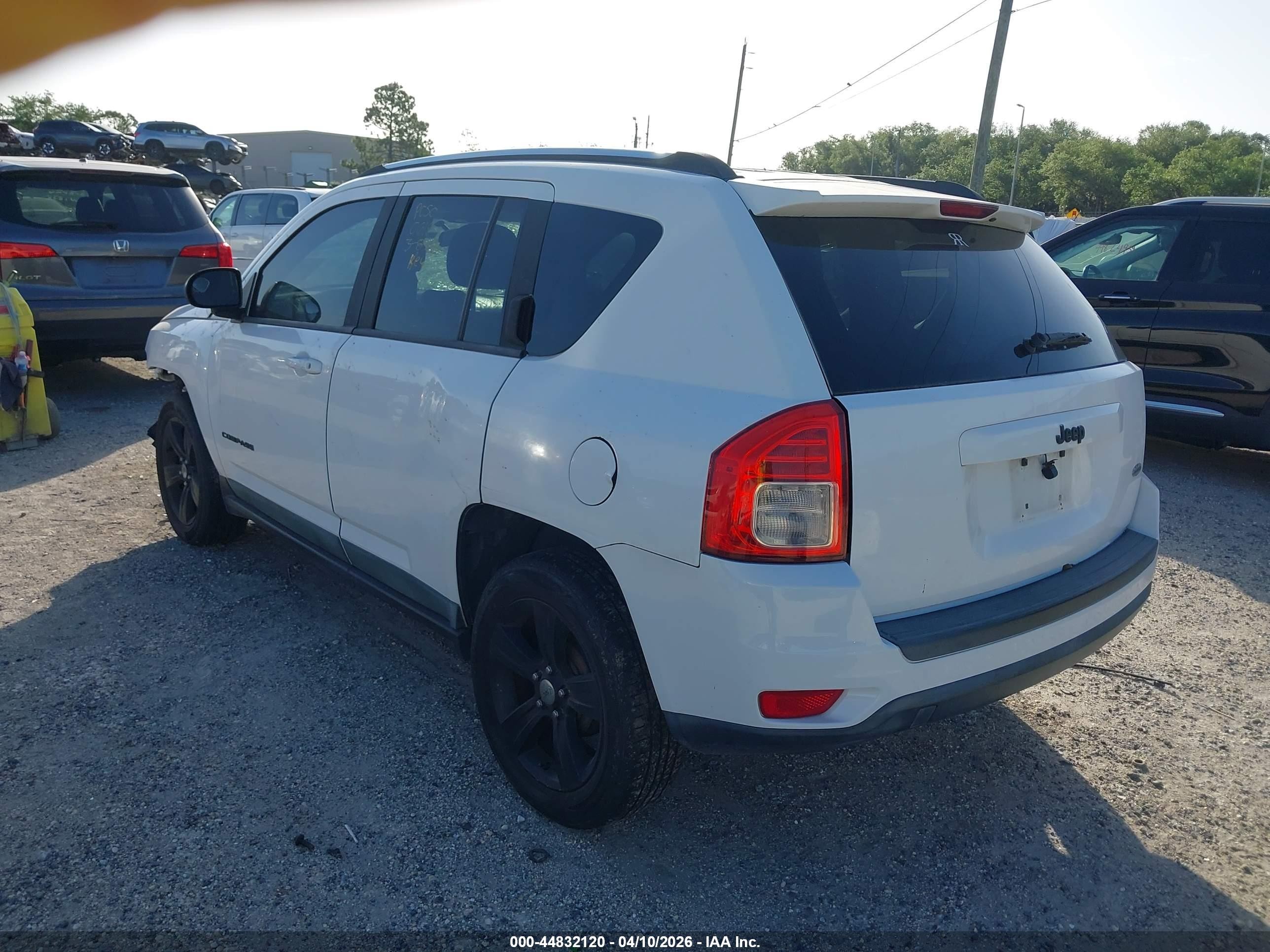 2011 Jeep Compass White vin: 1J4NT1FB0BD170618