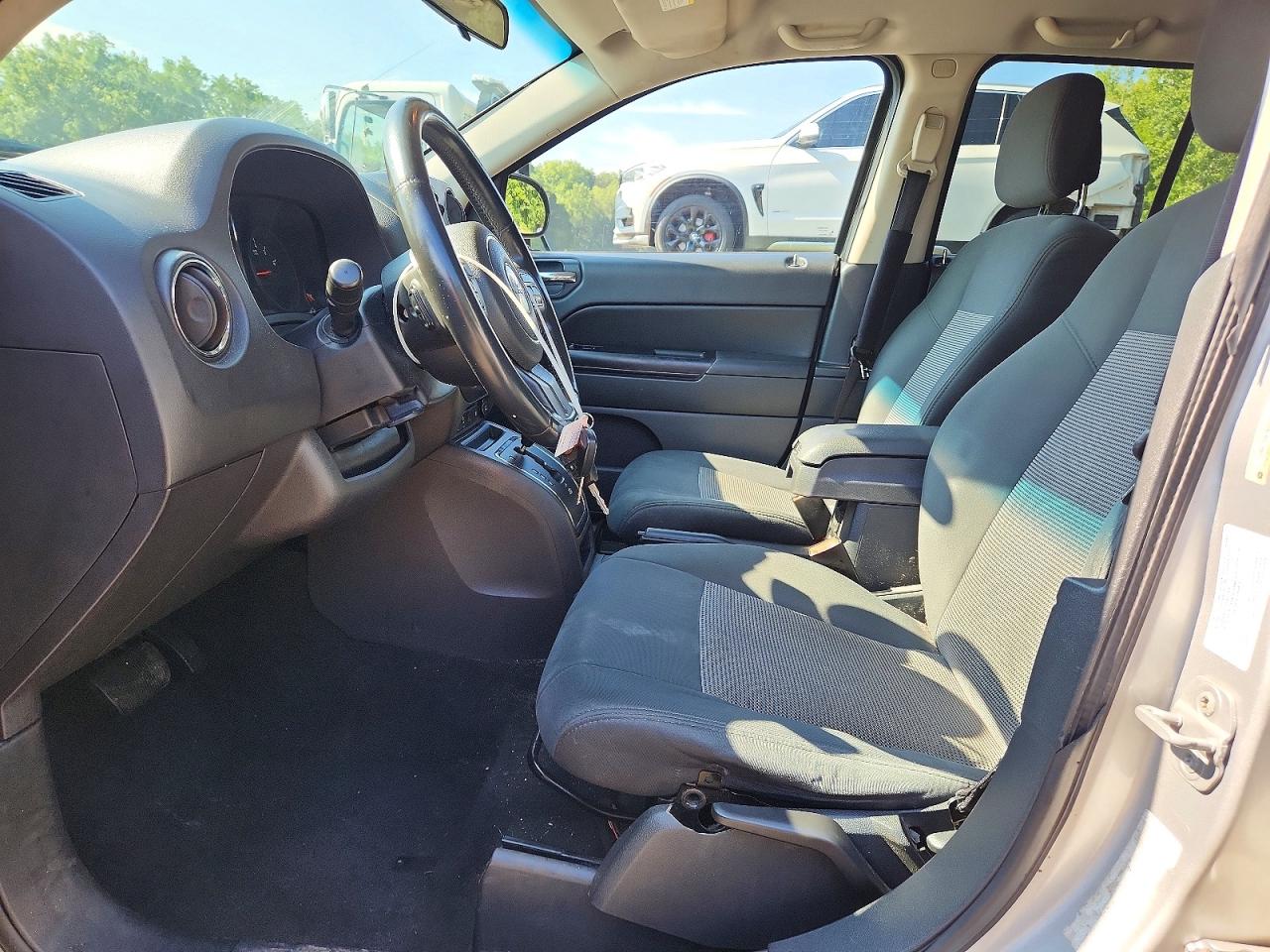 2011 Jeep Compass Sport Gray vin: 1J4NT1FB1BD162124