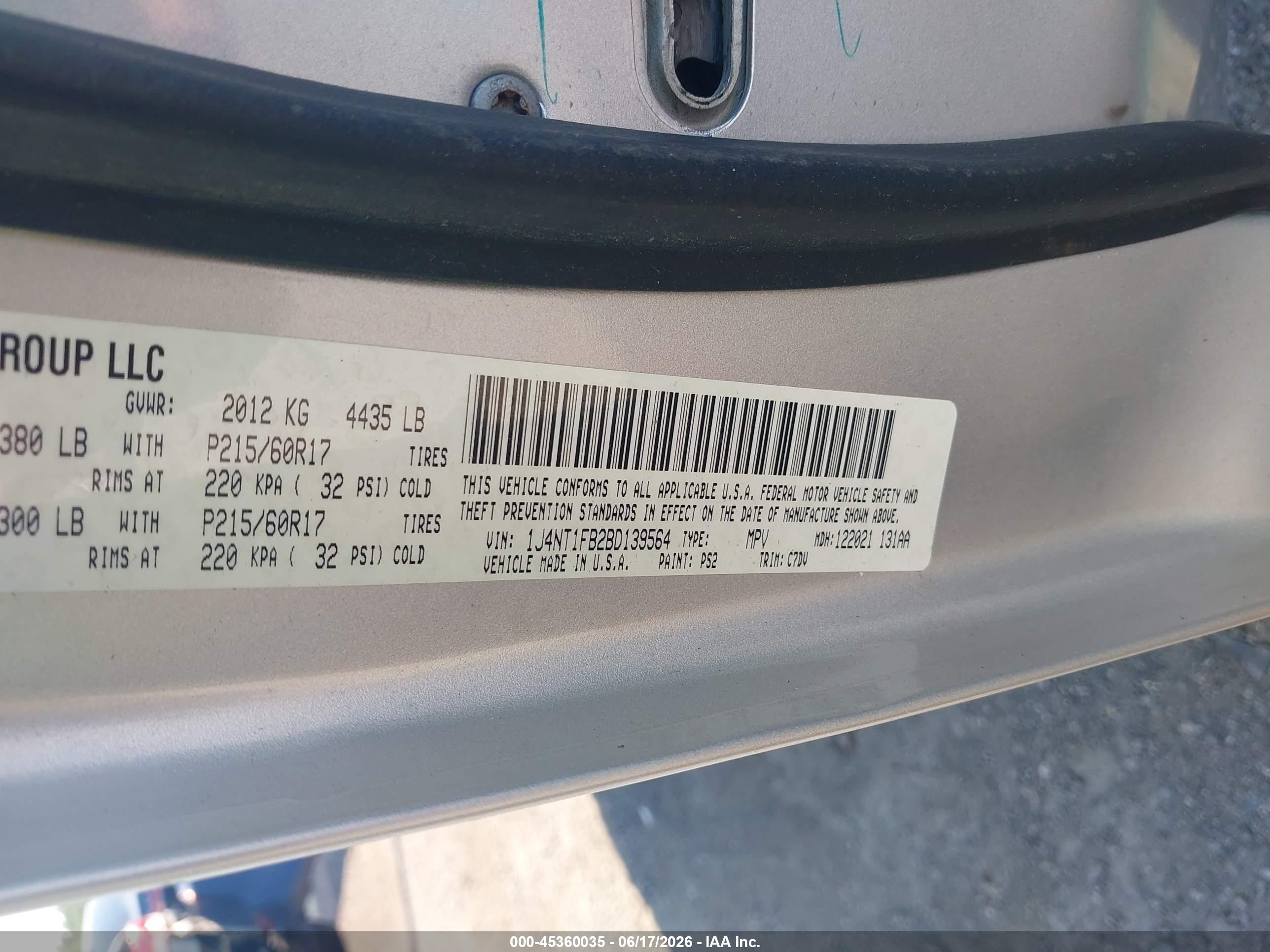 2011 Jeep Compass   Silver vin: 1J4NT1FB2BD139564