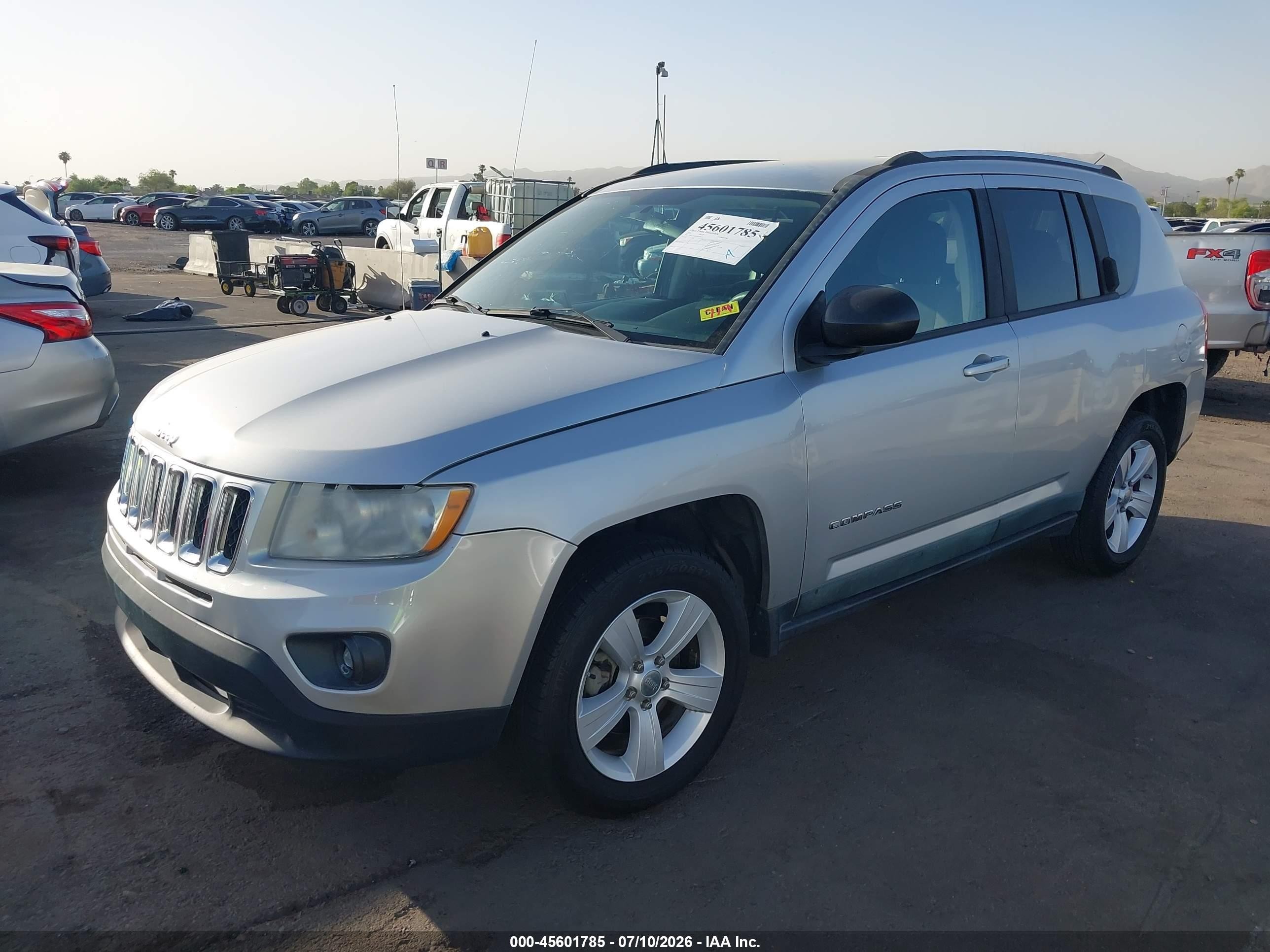 2011 Jeep Compass   Silver vin: 1J4NT1FB2BD248641