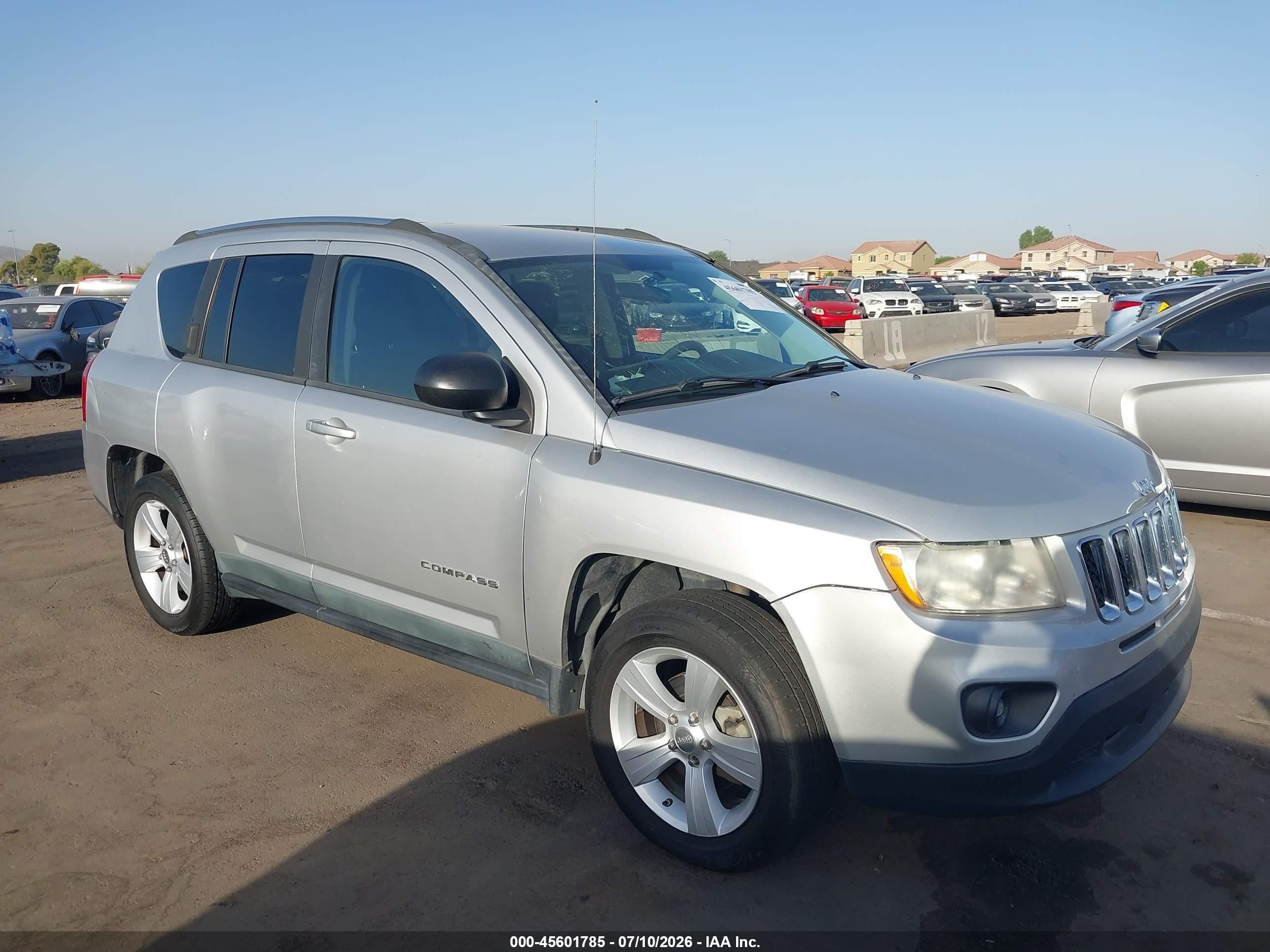 2011 Jeep Compass   Silver vin: 1J4NT1FB2BD248641