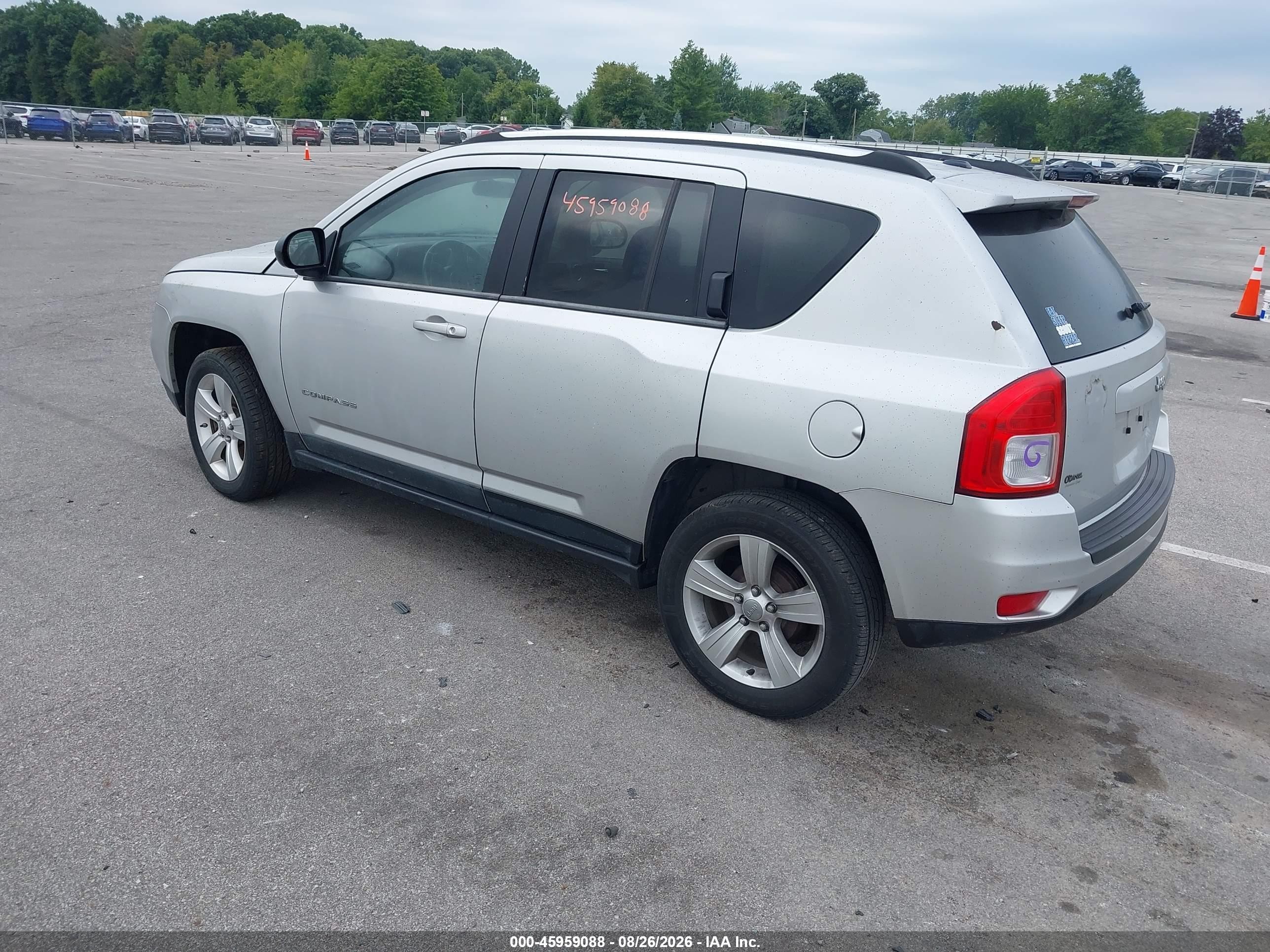 2011 Jeep Compass   Gray vin: 1J4NT1FB3BD170838