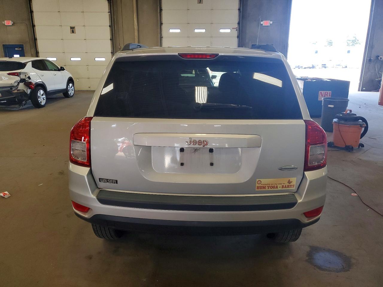 2011 Jeep Compass Sport Silver vin: 1J4NT1FB3BD175568