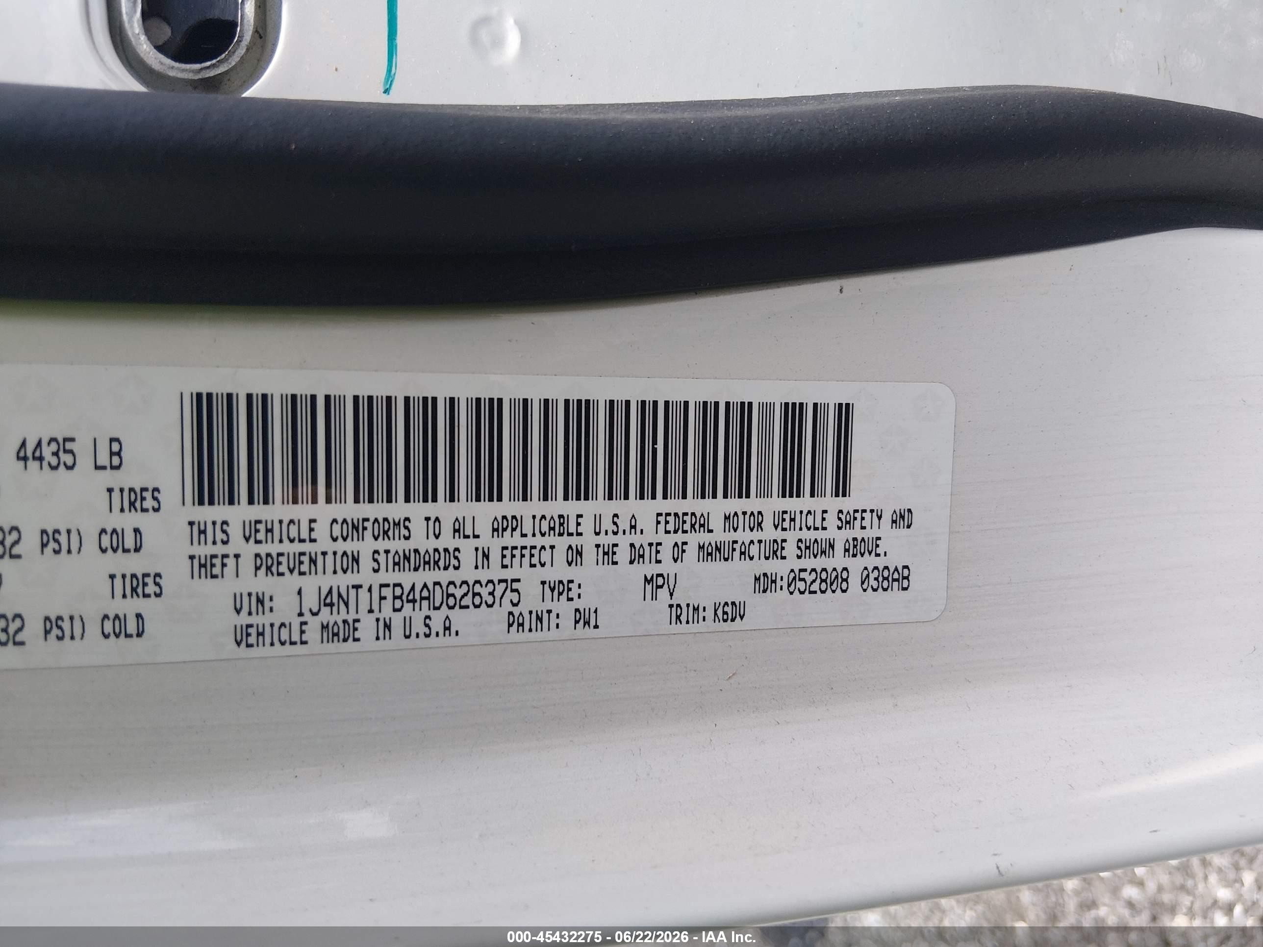 2010 Jeep Compass Latitude White vin: 1J4NT1FB4AD626375