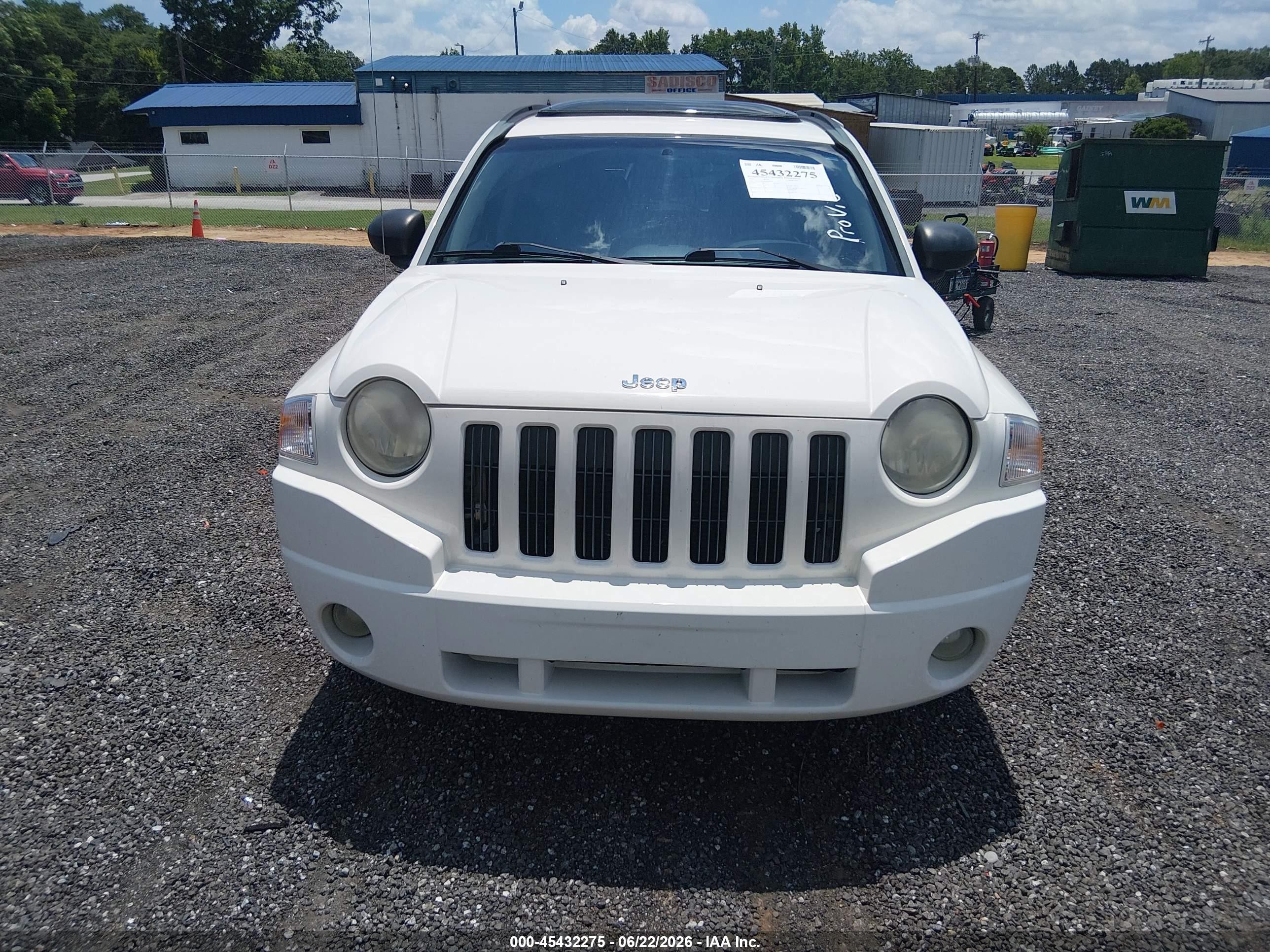 2010 Jeep Compass Latitude White vin: 1J4NT1FB4AD626375