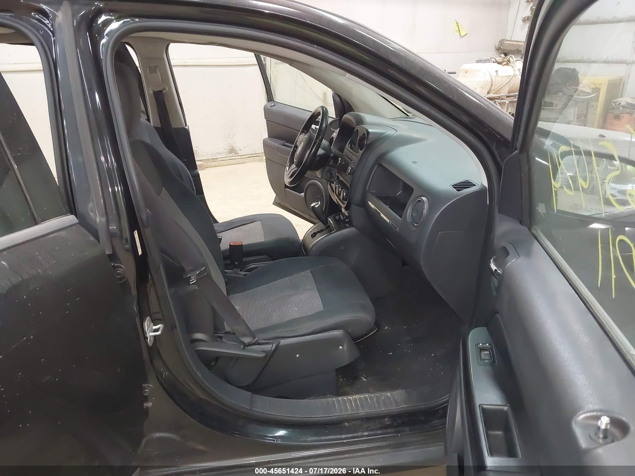 2011 Jeep Compass   Black vin: 1J4NT1FB6BD189920