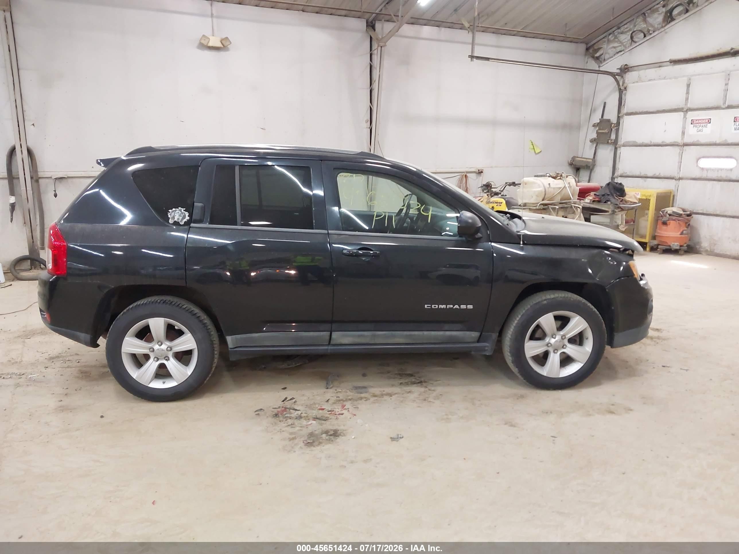 2011 Jeep Compass   Black vin: 1J4NT1FB6BD189920