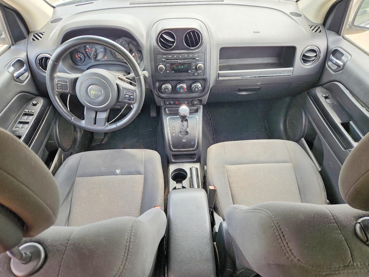 2011 Jeep Compass Sport Silver vin: 1J4NT1FB6BD190226