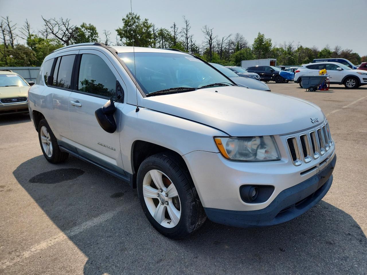 2011 Jeep Compass Sport Серебряный vin: 1J4NT1FB6BD241062