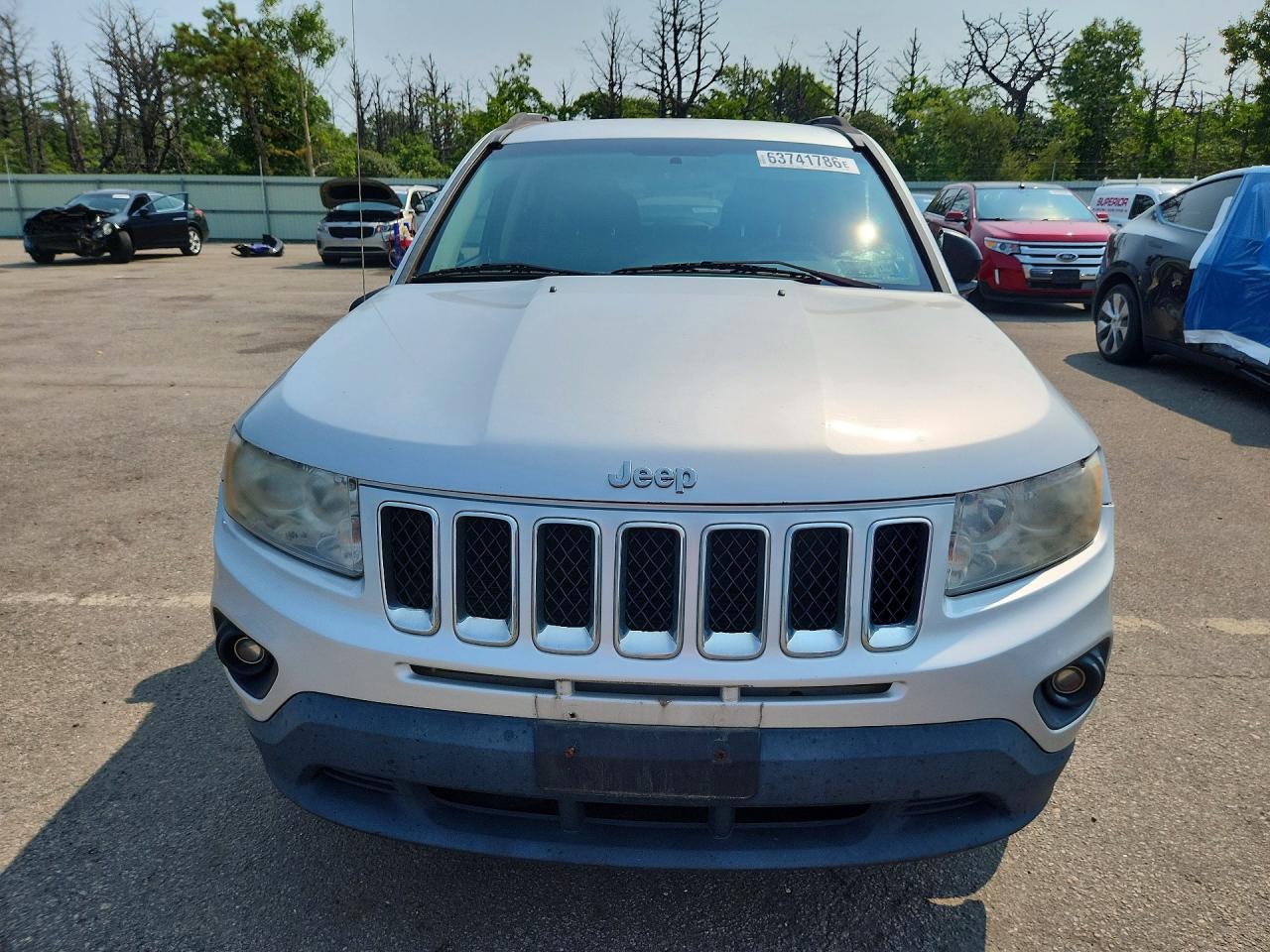 2011 Jeep Compass Sport Серебряный vin: 1J4NT1FB6BD241062