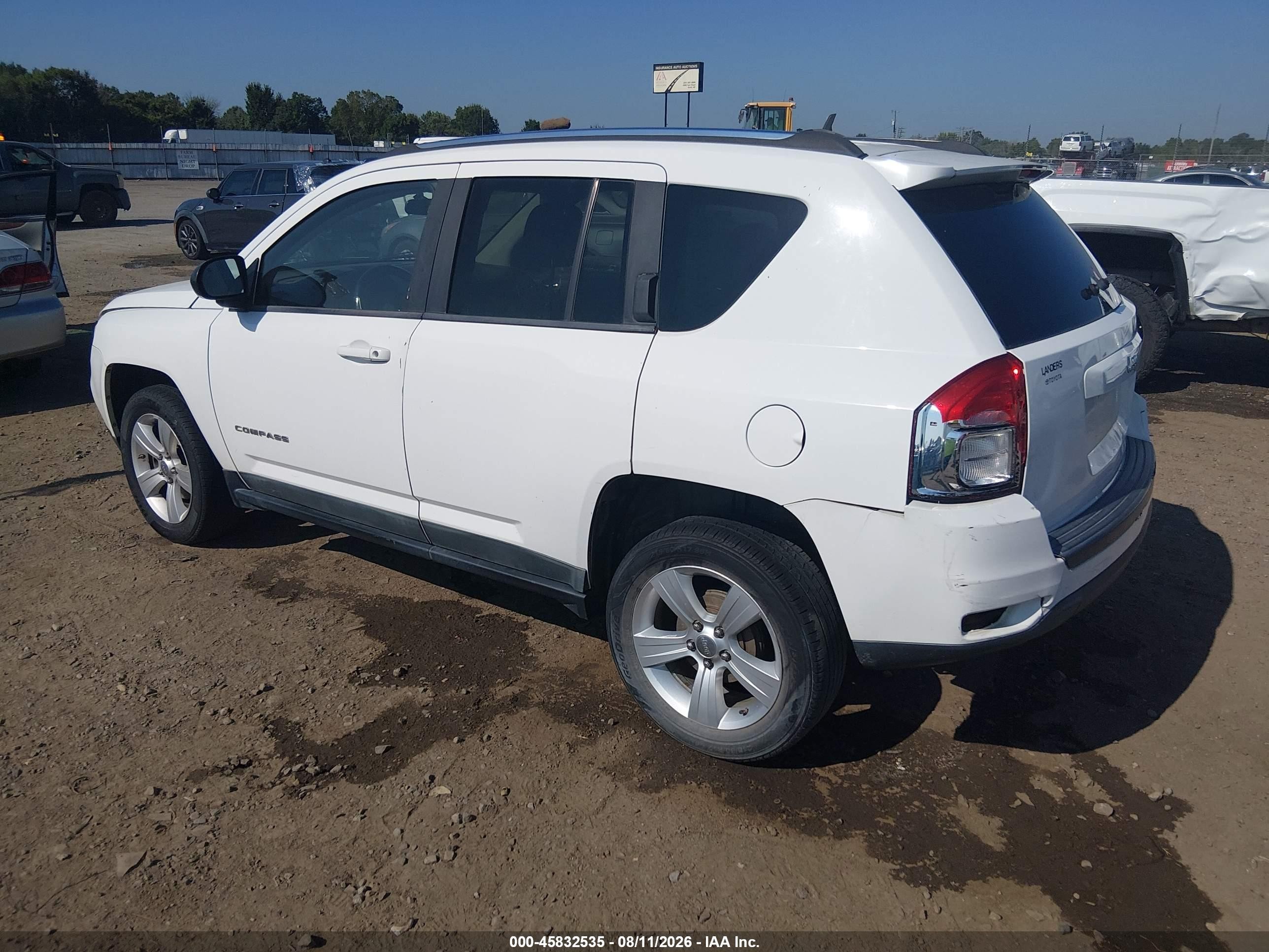 2011 Jeep Compass   White vin: 1J4NT1FB6BD241109