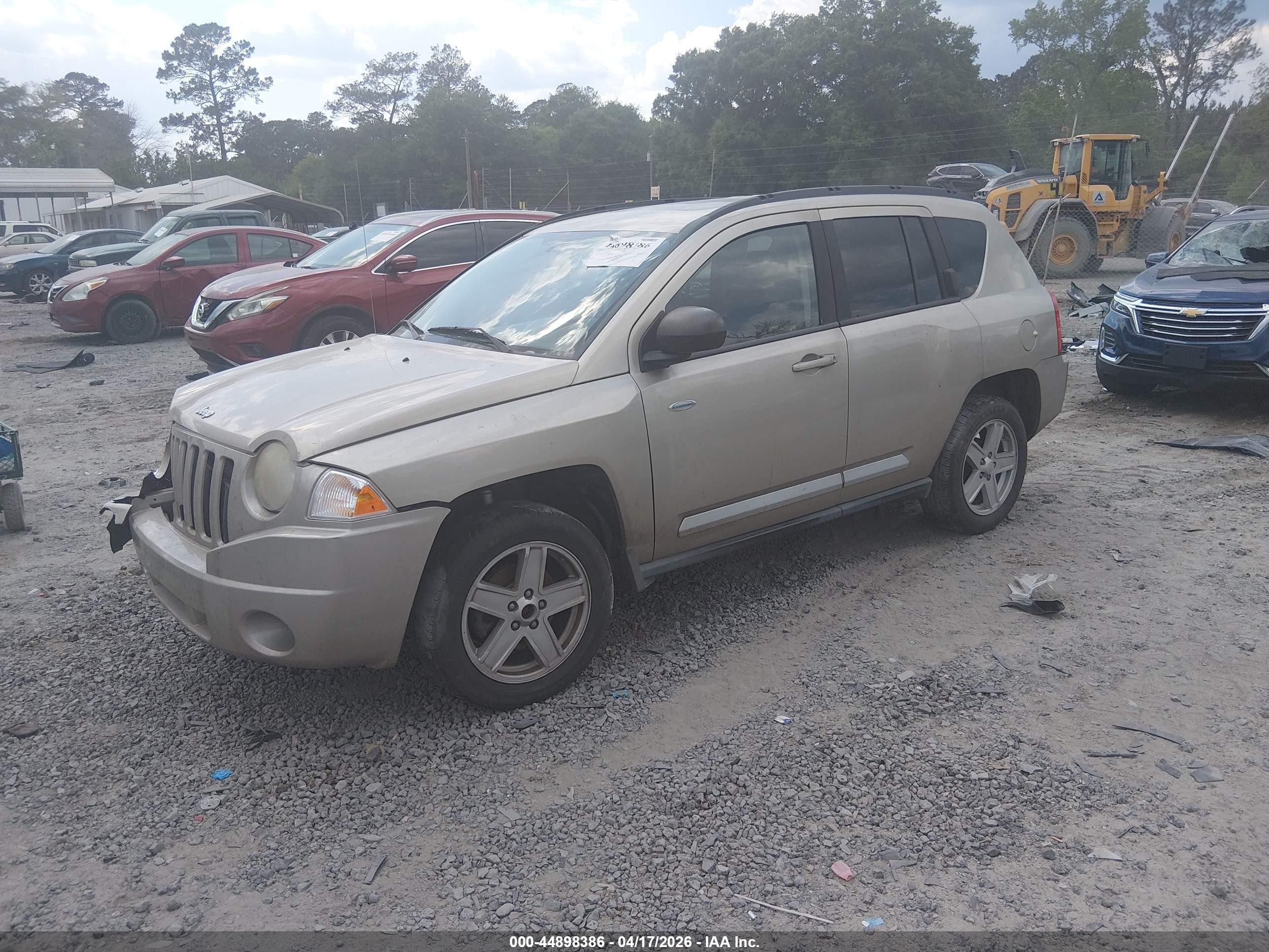2010 Jeep Compass Sport Бежевый vin: 1J4NT1FB7AD626032