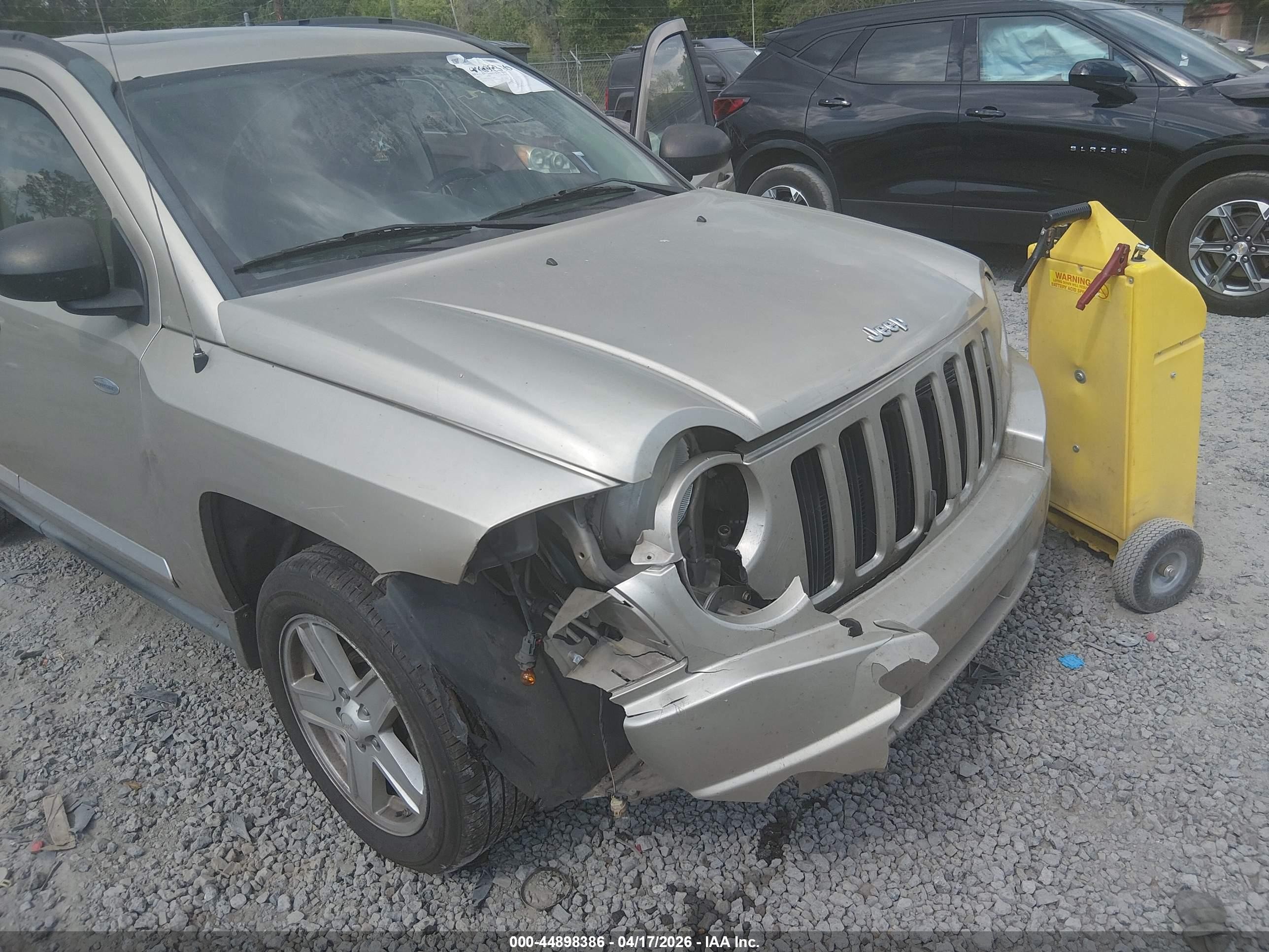 2010 Jeep Compass Sport Бежевый vin: 1J4NT1FB7AD626032