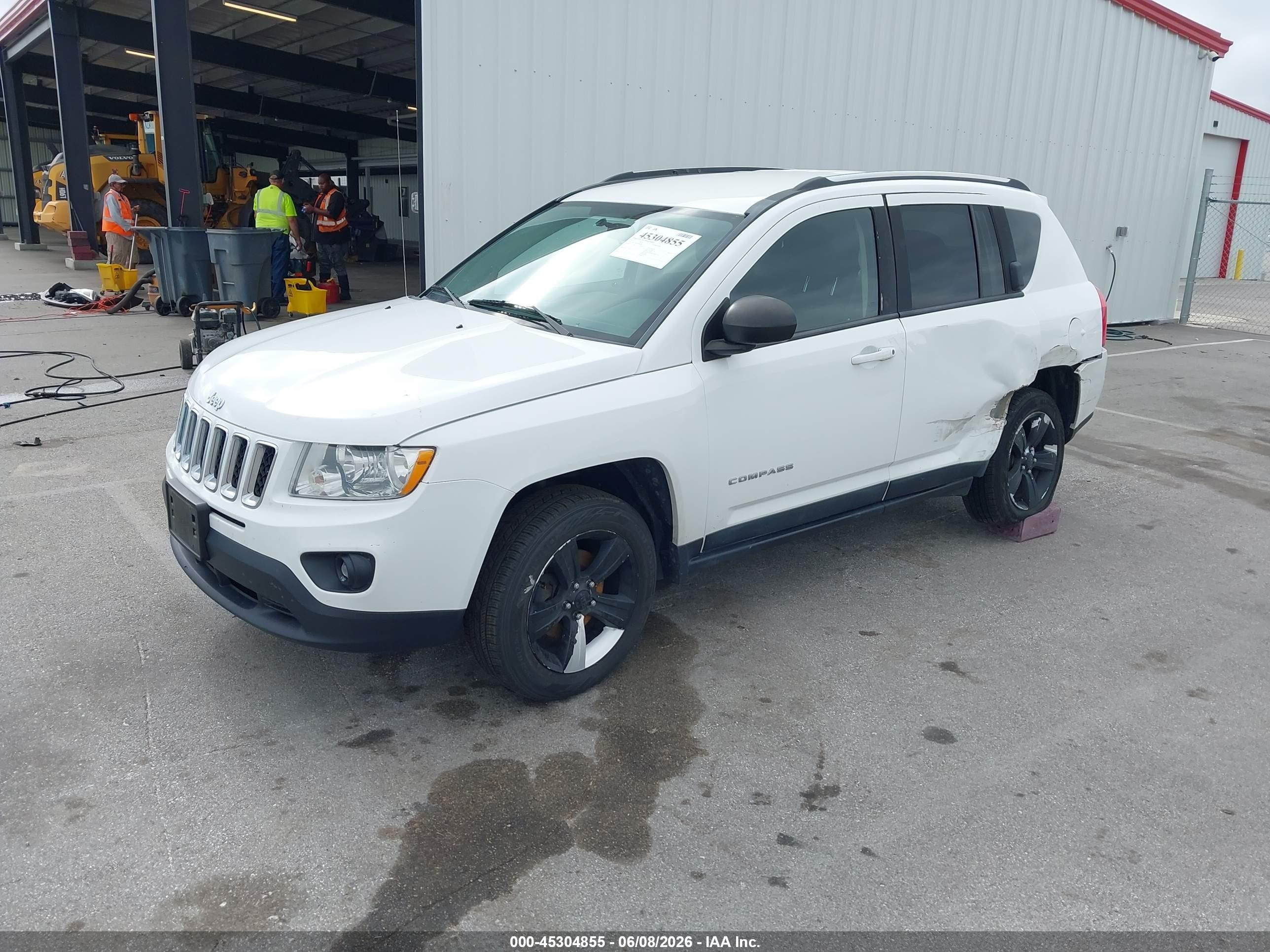 2011 Jeep Compass   White vin: 1J4NT1FB7BD260798