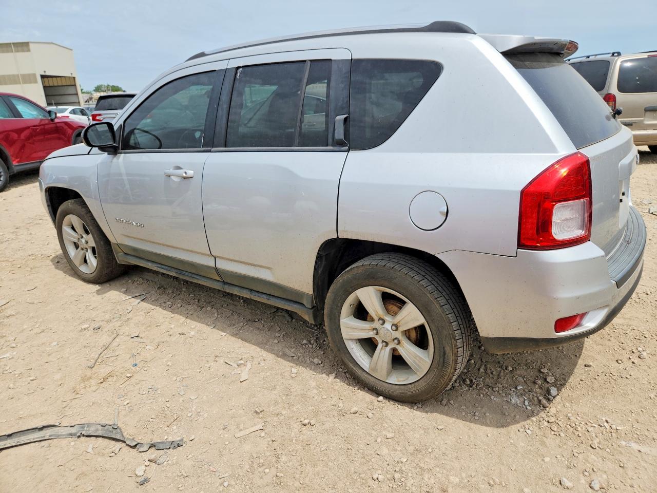2011 Jeep Compass Sport Silver vin: 1J4NT1FB8BD221394