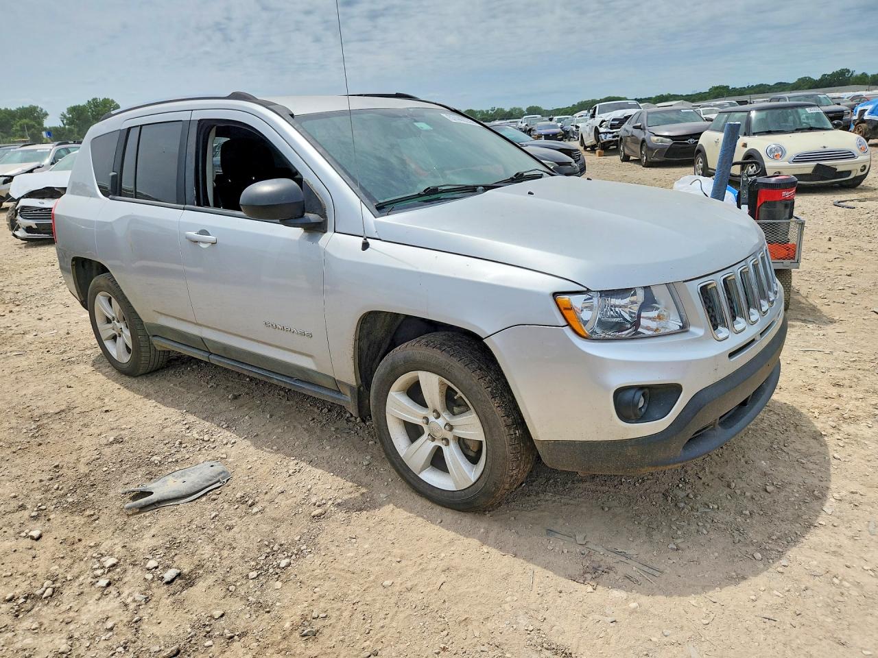 2011 Jeep Compass Sport Silver vin: 1J4NT1FB8BD221394