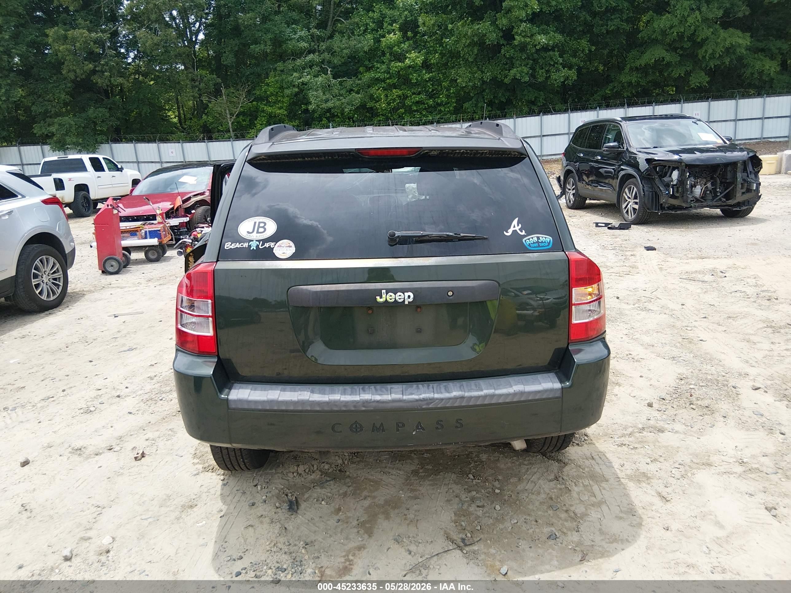 2010 Jeep Compass Sport Green vin: 1J4NT1FBXAD676858
