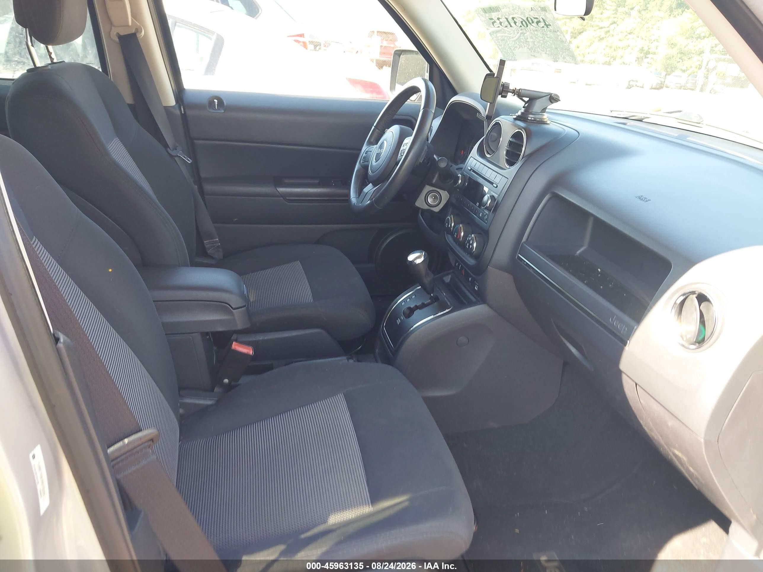 2011 Jeep Patriot Sport Серебряный vin: 1J4NT1GA1BD132336