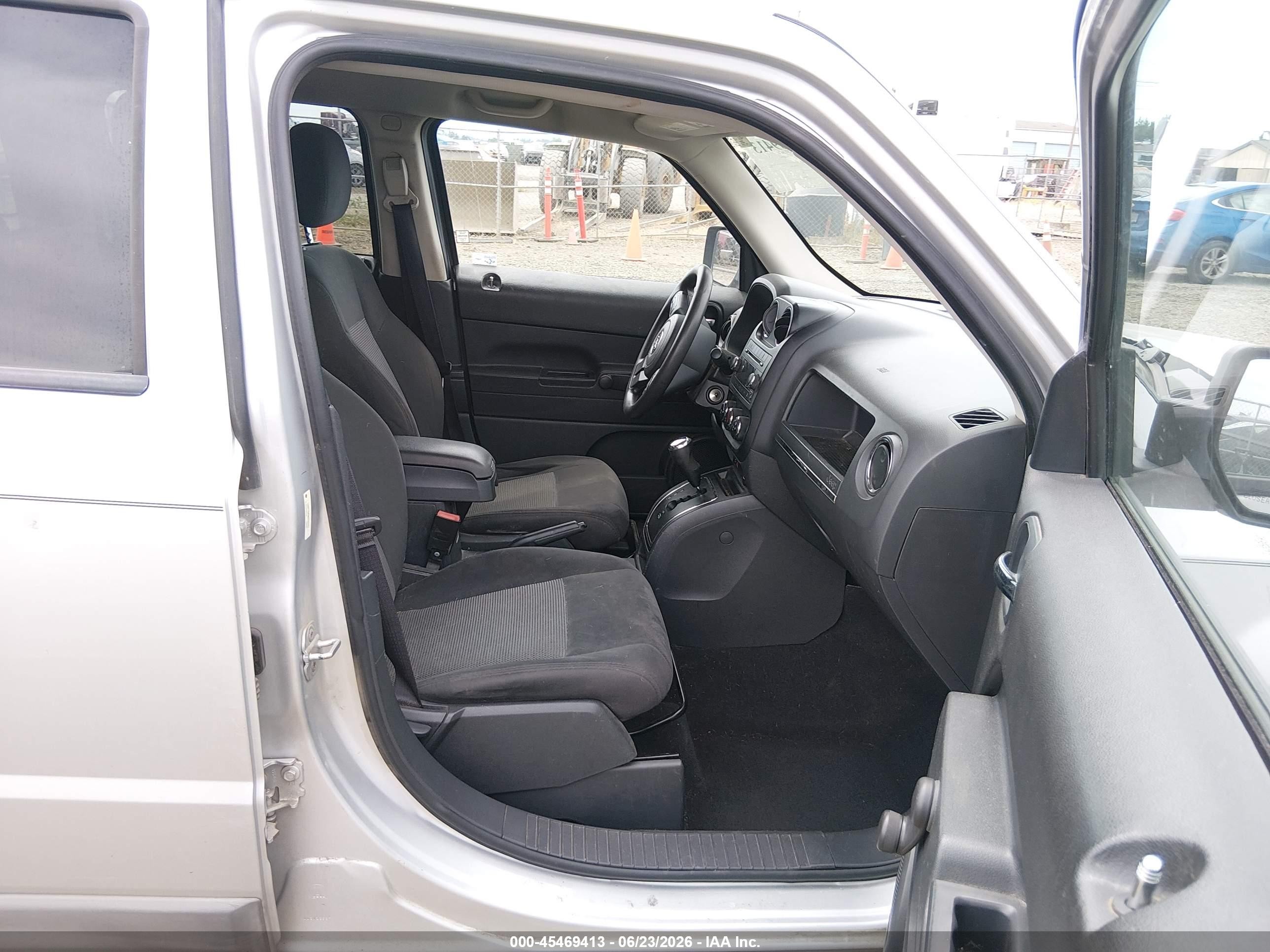2011 Jeep Patriot Sport Серебряный vin: 1J4NT1GA3BD129485