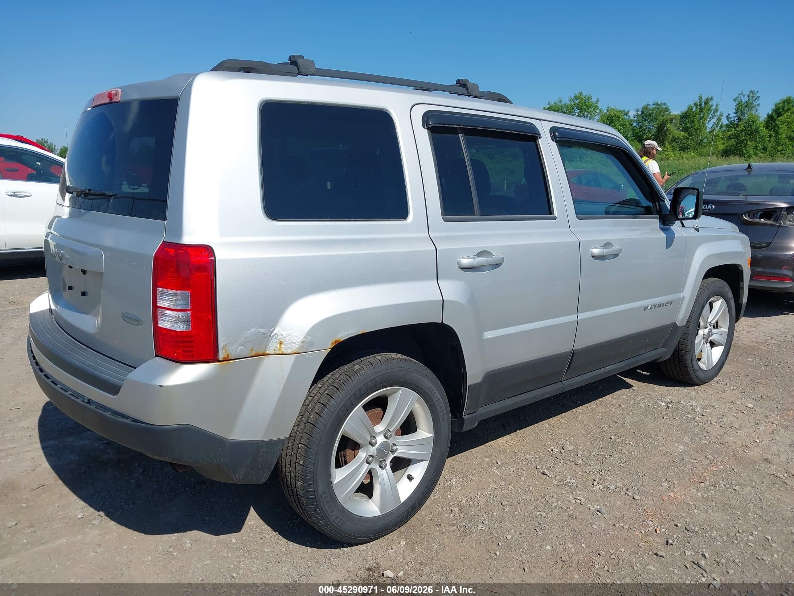 2011 Jeep Patriot Sport Silver vin: 1J4NT1GA4BD124893