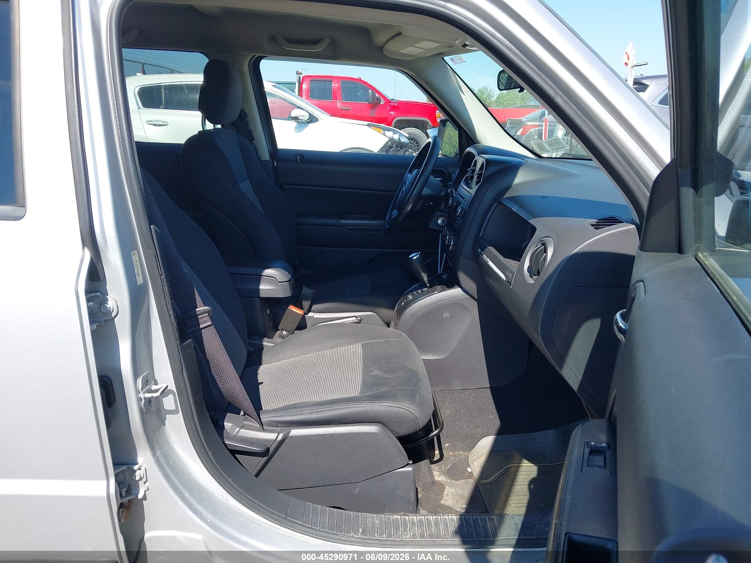 2011 Jeep Patriot Sport Silver vin: 1J4NT1GA4BD124893
