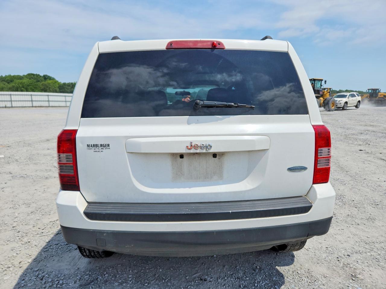 2011 Jeep Patriot Sport White vin: 1J4NT1GA5BD102790