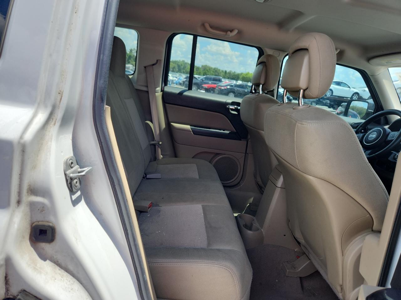 2011 Jeep Patriot Sport White vin: 1J4NT1GA8BD103691