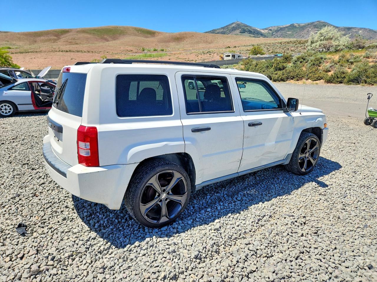 2010 Jeep Patriot Sport Белый vin: 1J4NT1GA9AD624675