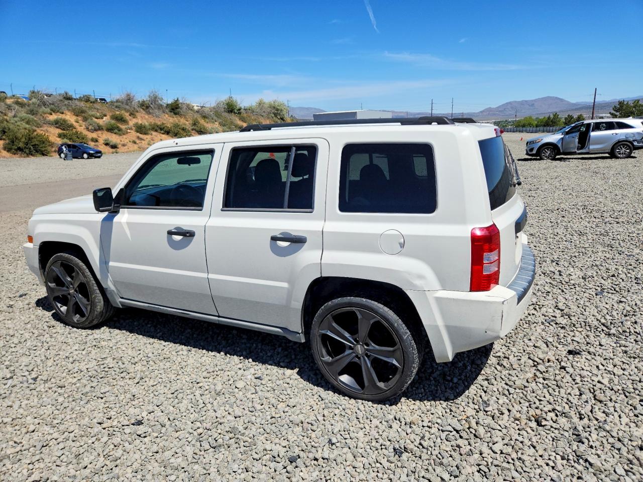 2010 Jeep Patriot Sport Белый vin: 1J4NT1GA9AD624675