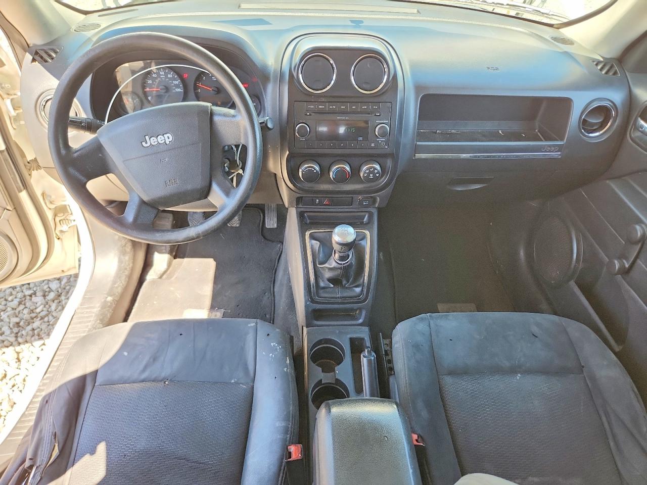 2010 Jeep Patriot Sport Белый vin: 1J4NT1GA9AD624675