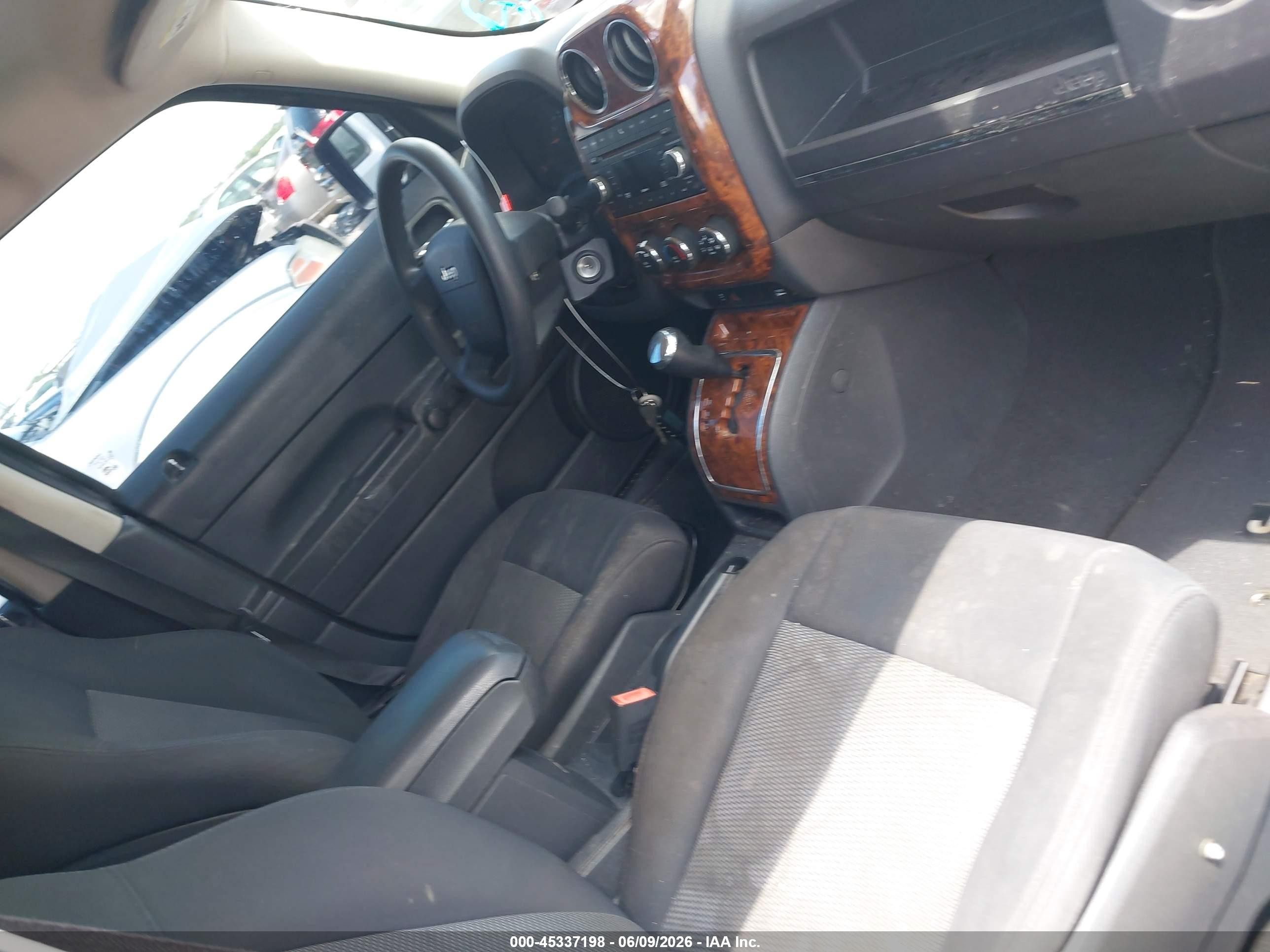 2010 Jeep Patriot Sport Черный vin: 1J4NT2GA0AD516743