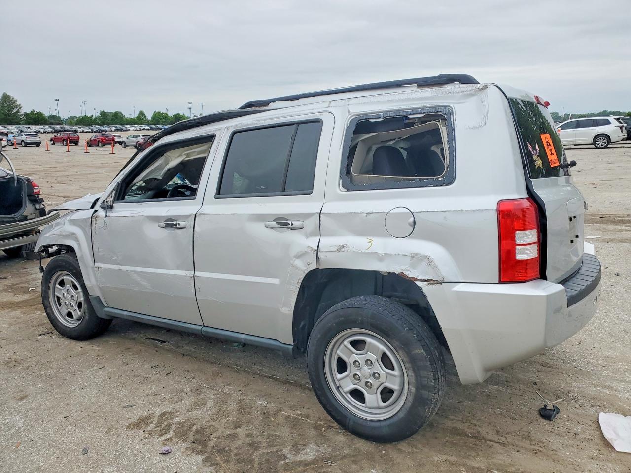 2010 Jeep Patriot Sport Silver vin: 1J4NT2GA9AD582854