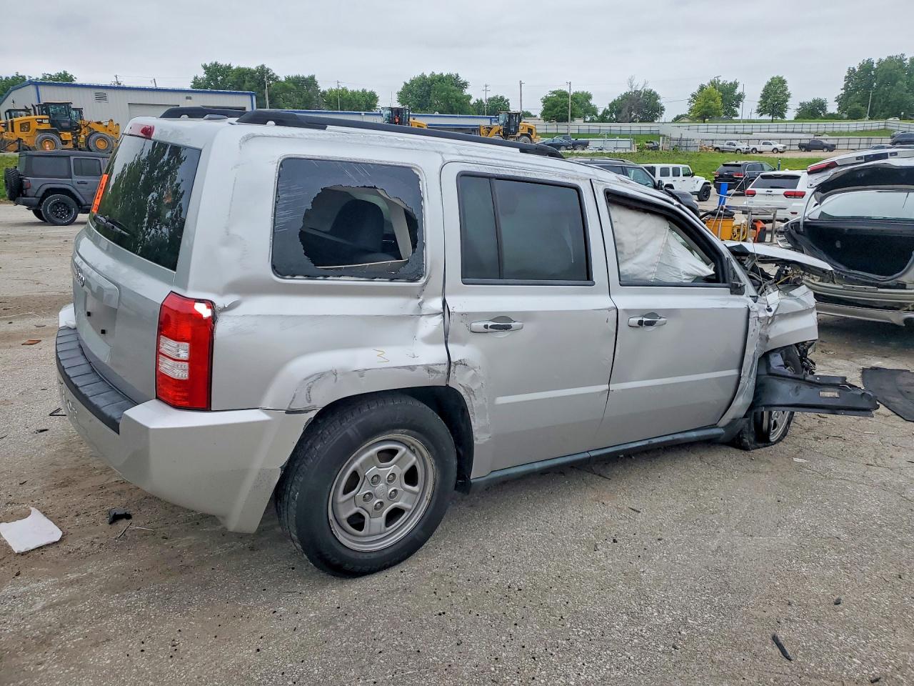2010 Jeep Patriot Sport Silver vin: 1J4NT2GA9AD582854