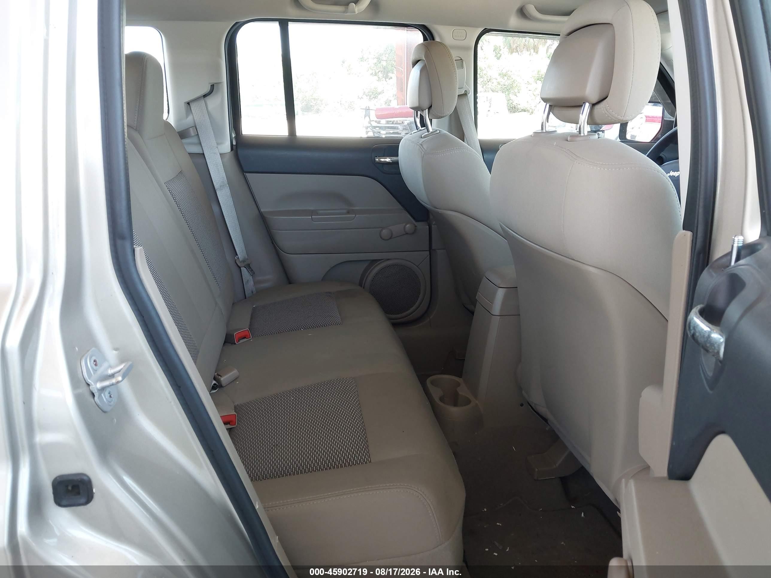 2010 Jeep Patriot Sport Tan vin: 1J4NT2GB0AD582847