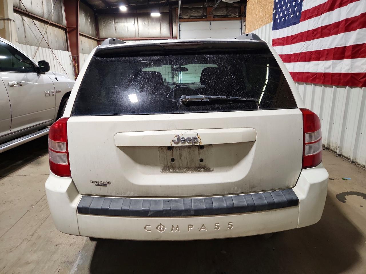 2010 Jeep Compass Sport White vin: 1J4NT4FA8AD506863