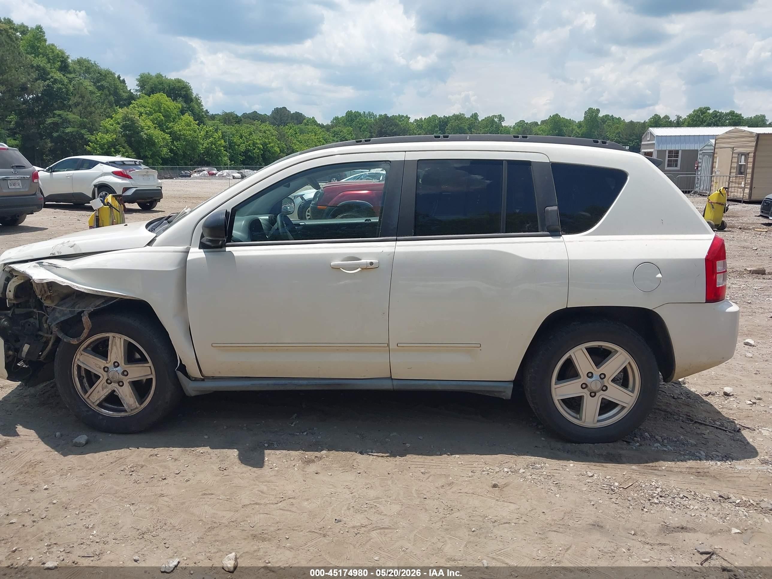 2010 Jeep Compass Sport White vin: 1J4NT4FB4AD585490
