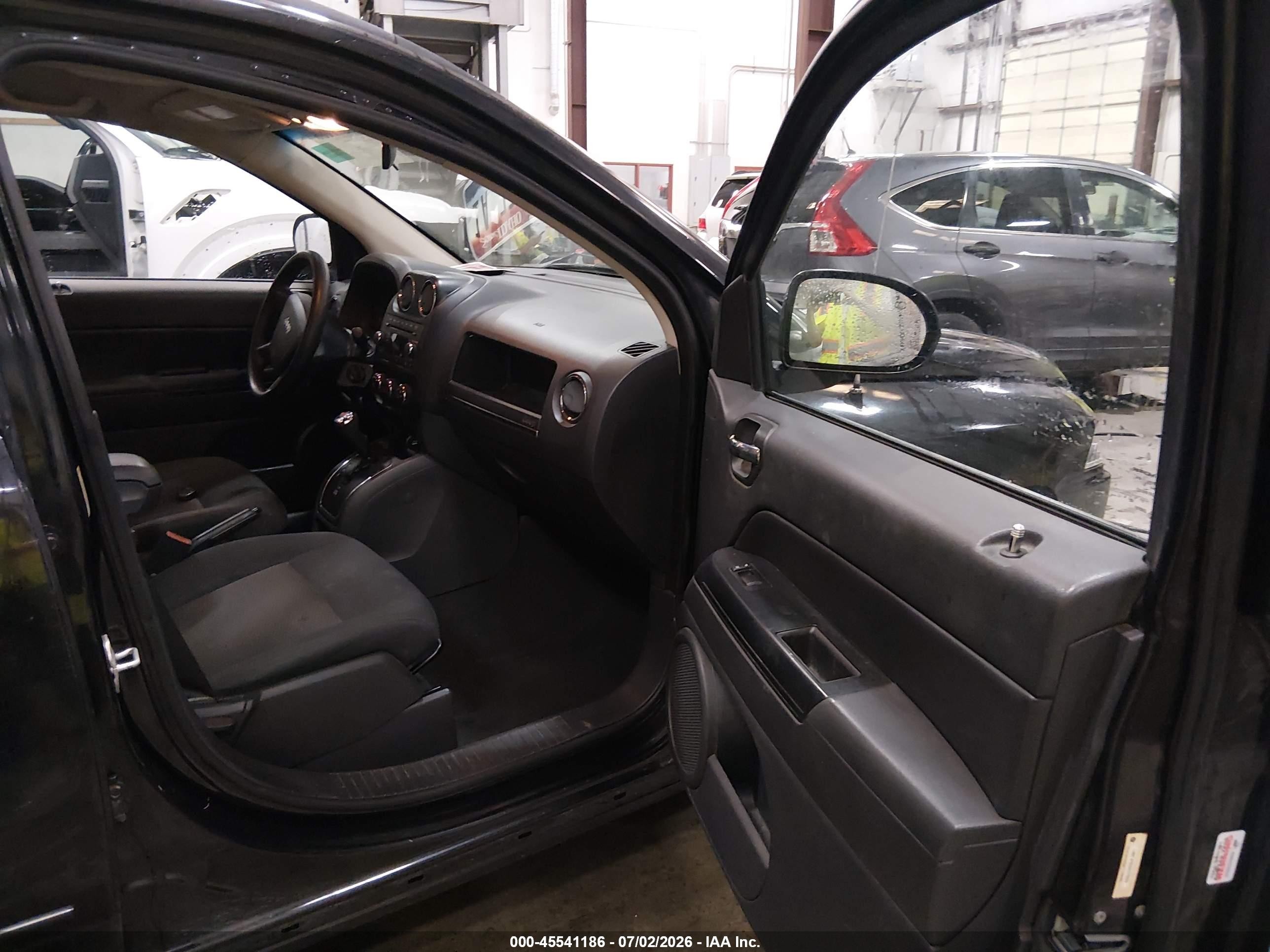2010 Jeep Compass Sport White vin: 1J4NT4FB6AD578699