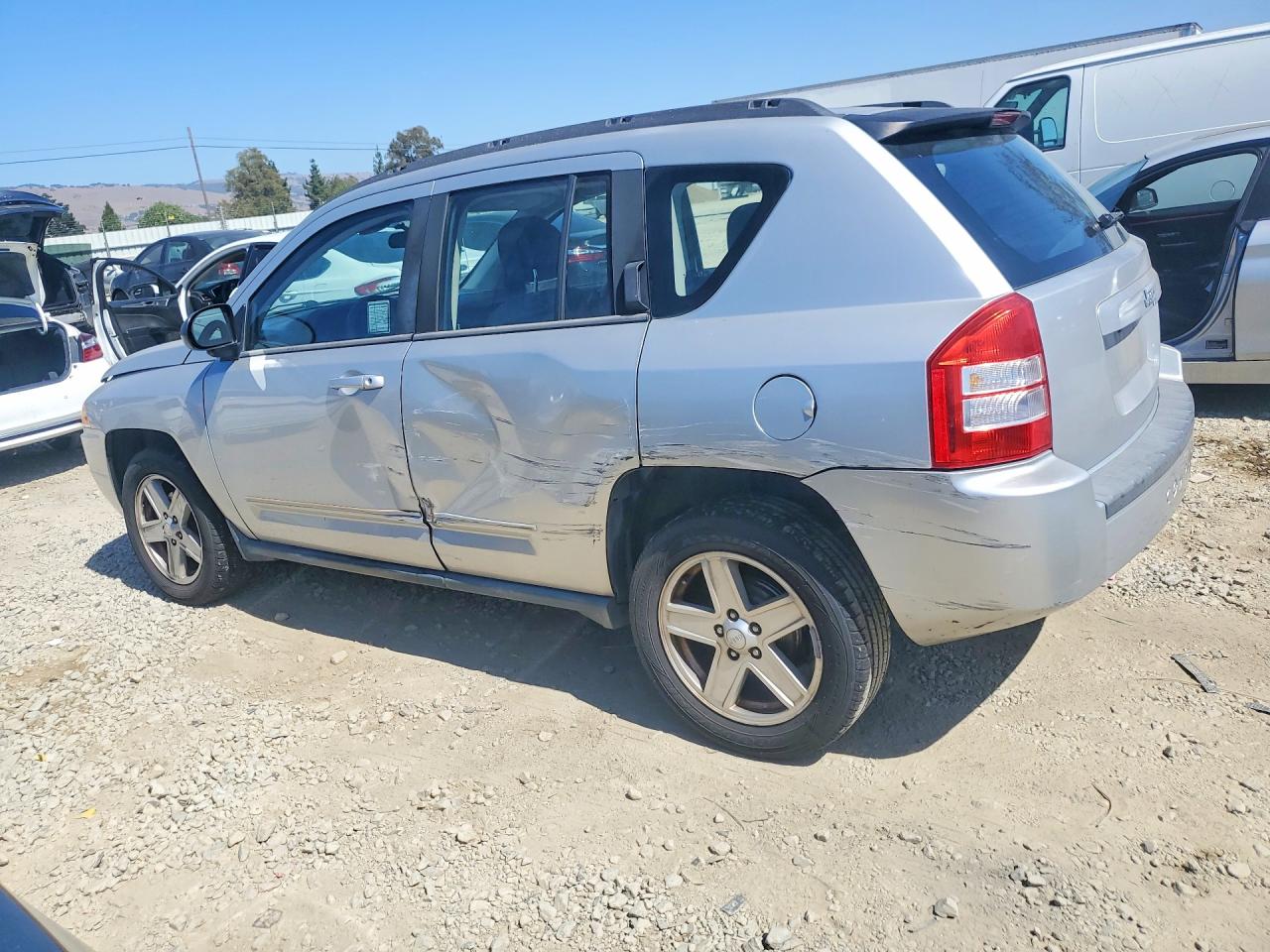 2010 Jeep Compass Sport Gray vin: 1J4NT4FBXAD558391
