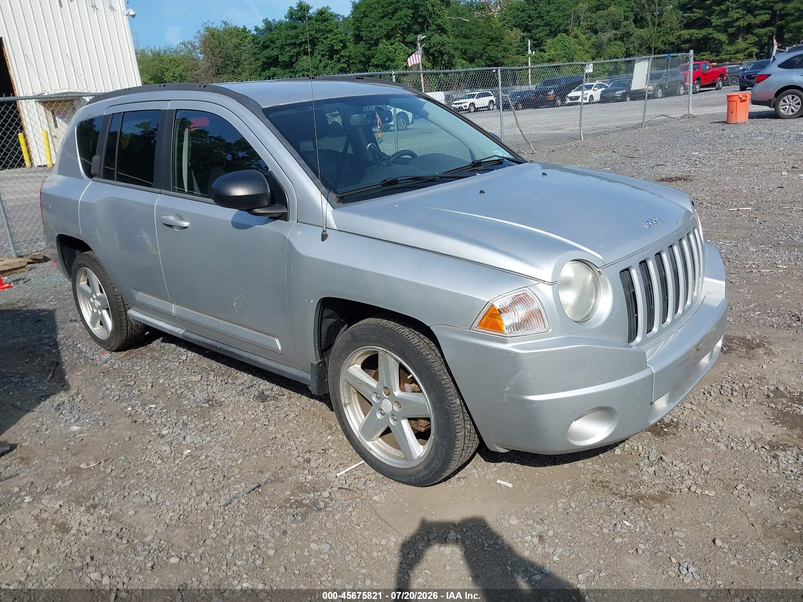 2010 Jeep Compass Limited Silver vin: 1J4NT5FB1AD526659