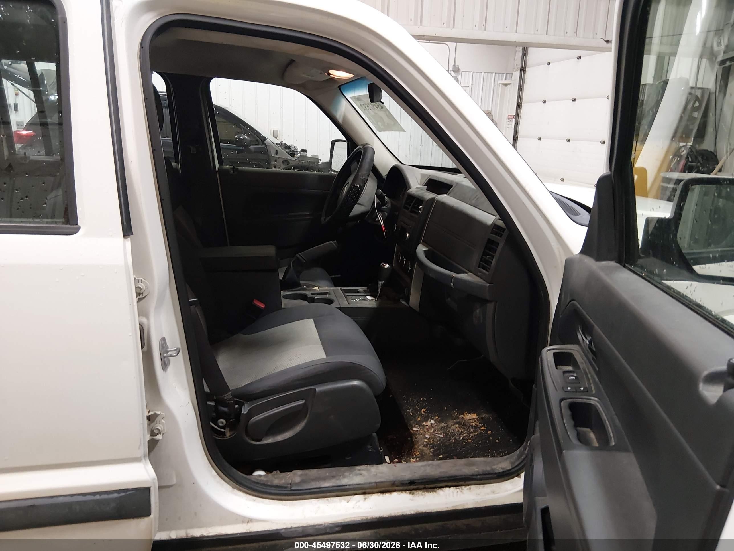 2010 Jeep Liberty Sport White vin: 1J4PN2GK0AW105942
