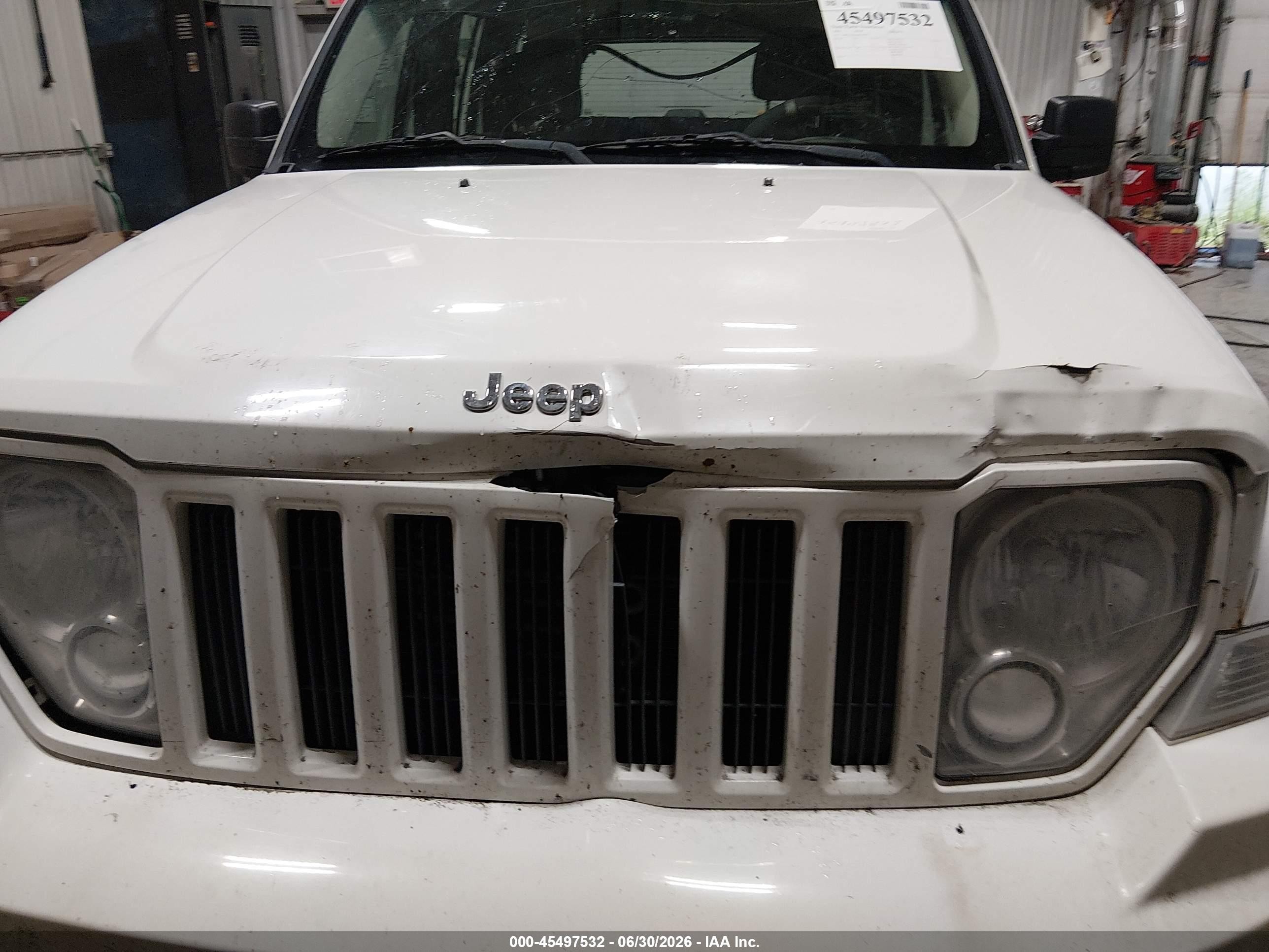 2010 Jeep Liberty Sport White vin: 1J4PN2GK0AW105942