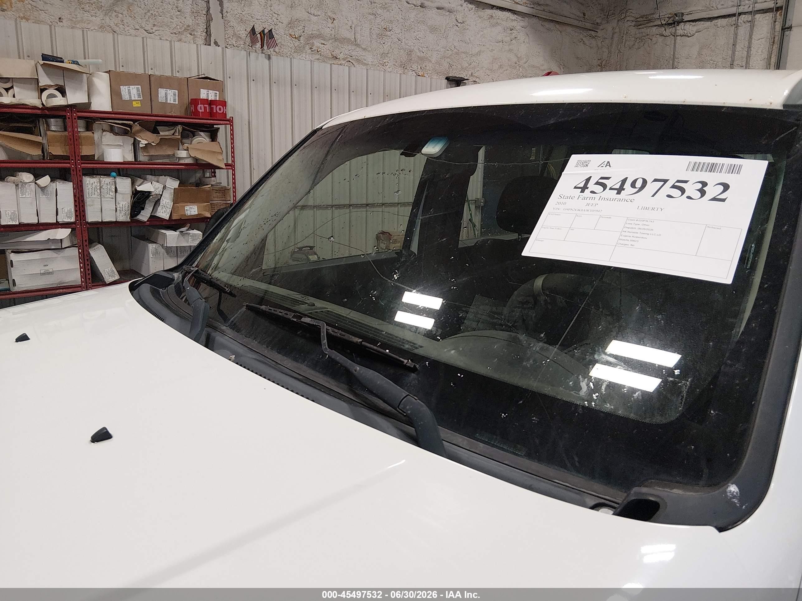 2010 Jeep Liberty Sport White vin: 1J4PN2GK0AW105942