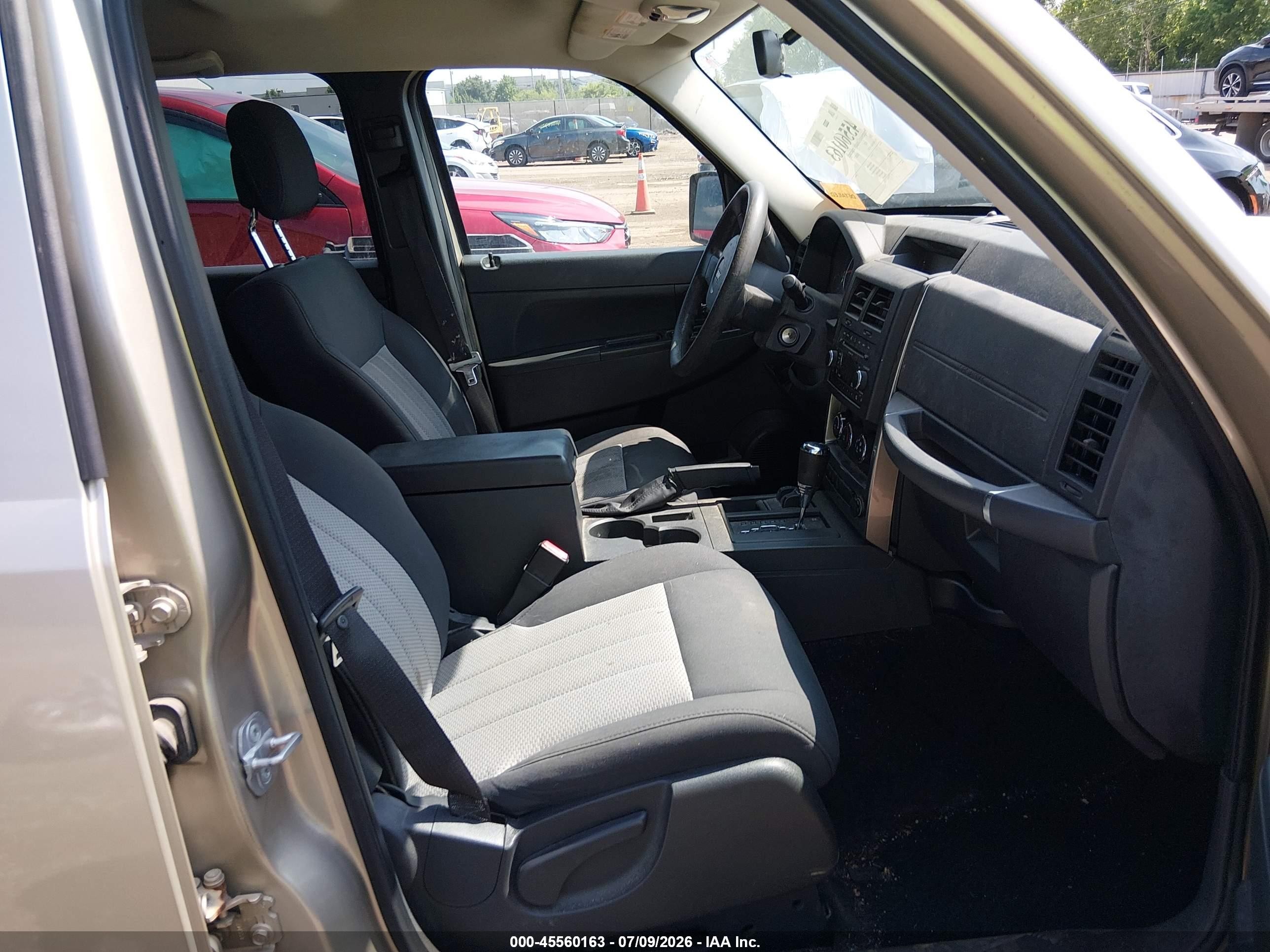 2010 Jeep Liberty Sport Коричневый vin: 1J4PN2GK0AW172847