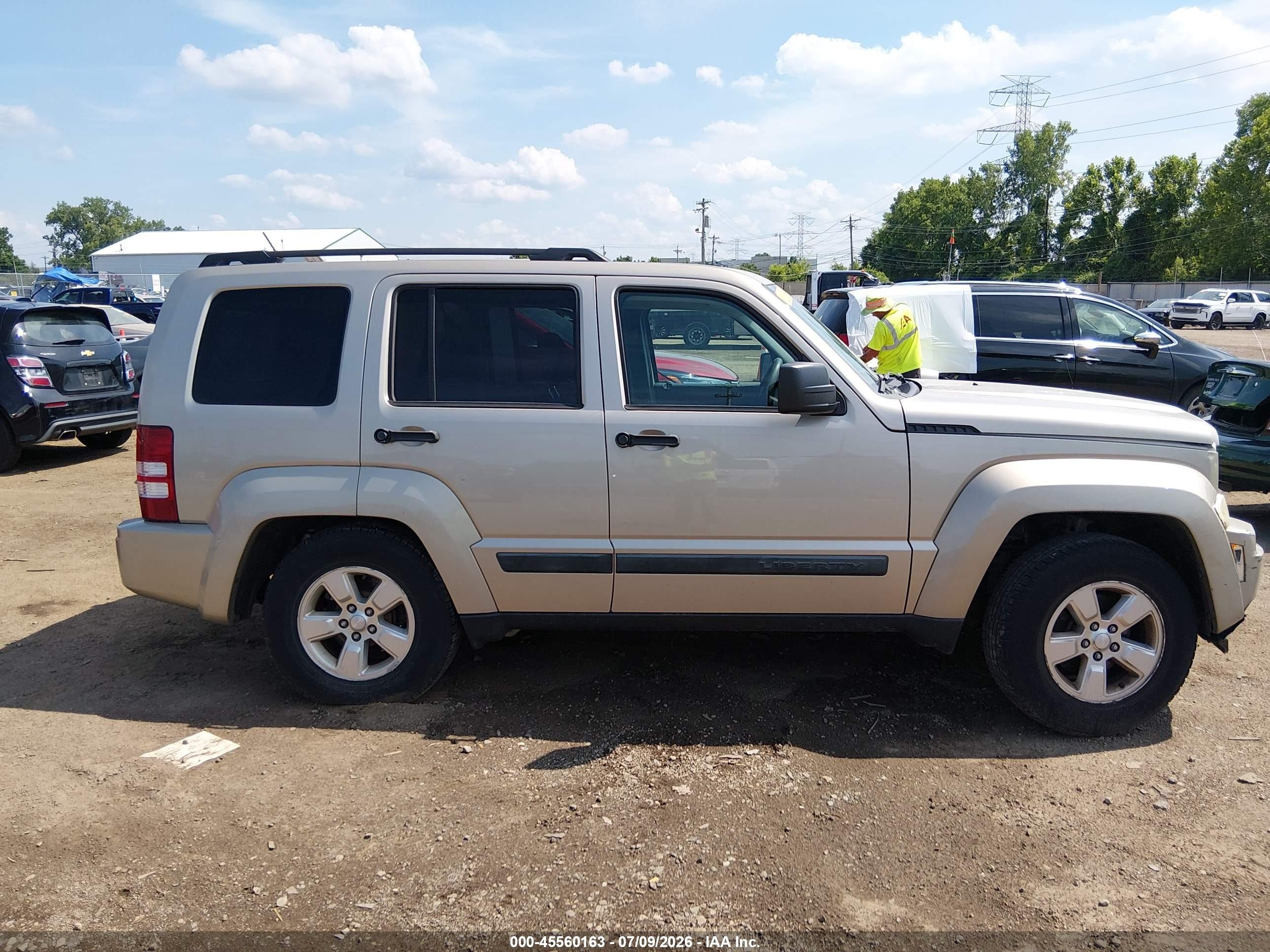 2010 Jeep Liberty Sport Коричневый vin: 1J4PN2GK0AW172847