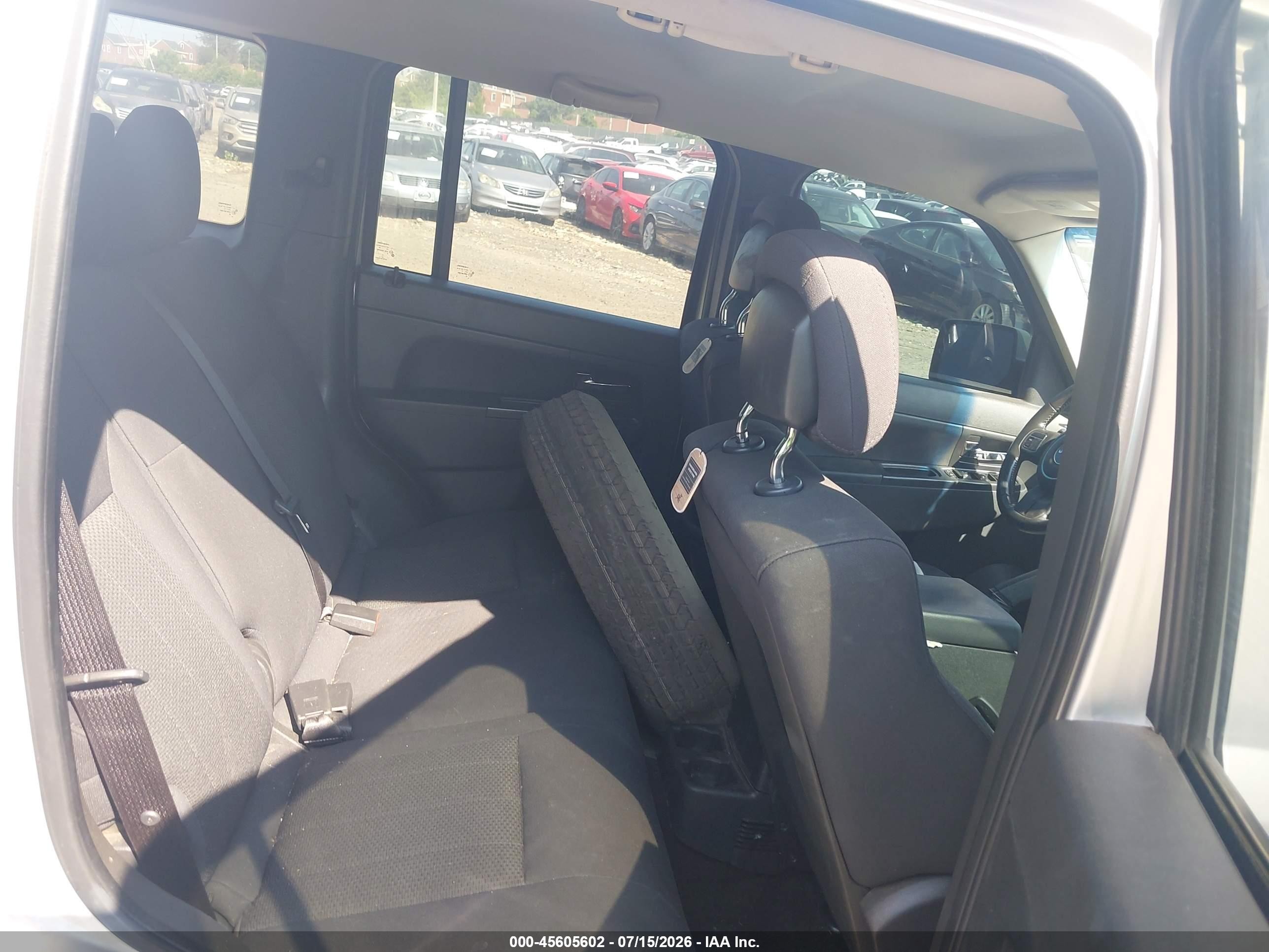 2011 Jeep Liberty Sport Серебряный vin: 1J4PN2GK0BW529705