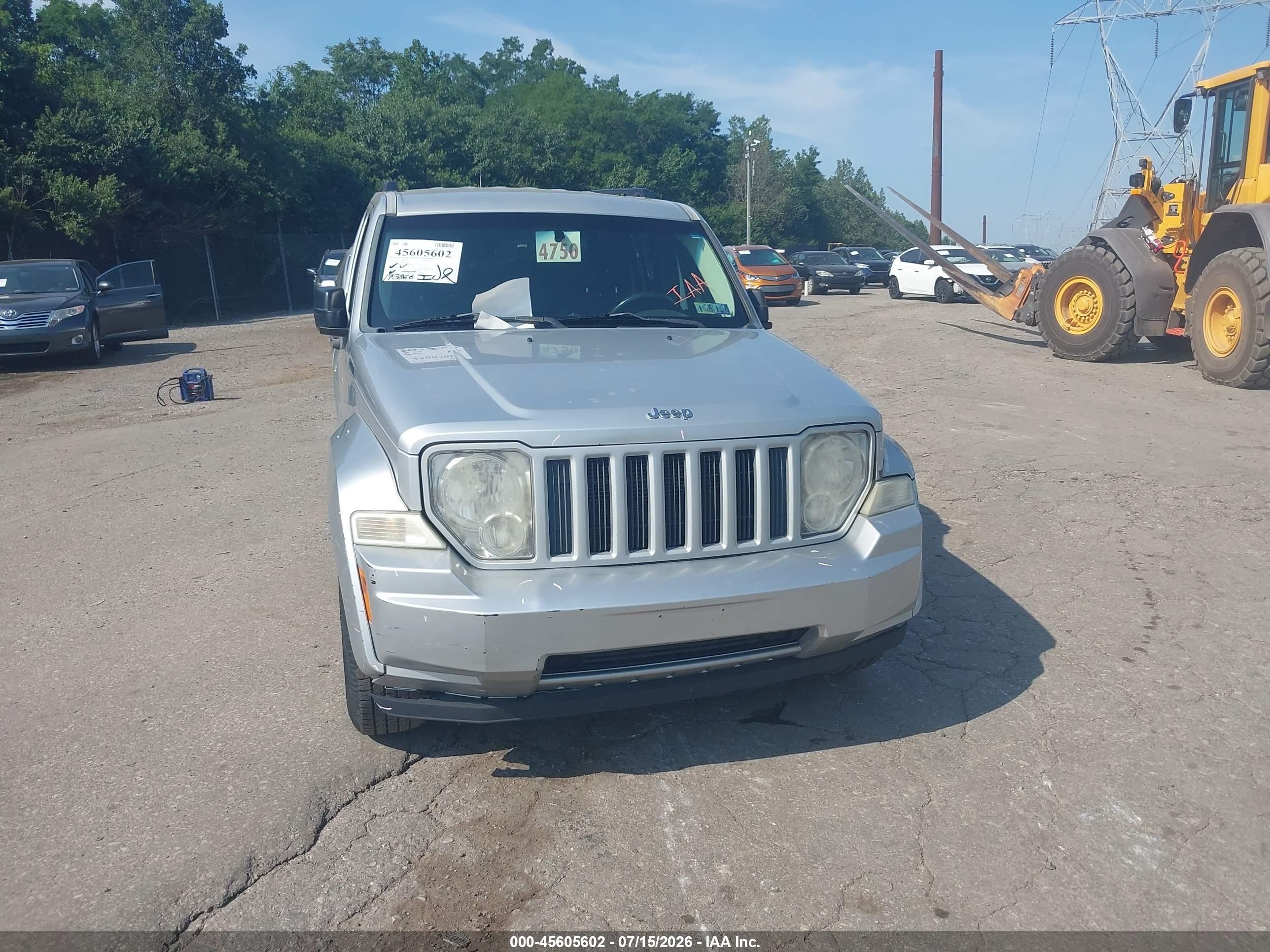 2011 Jeep Liberty Sport Серебряный vin: 1J4PN2GK0BW529705
