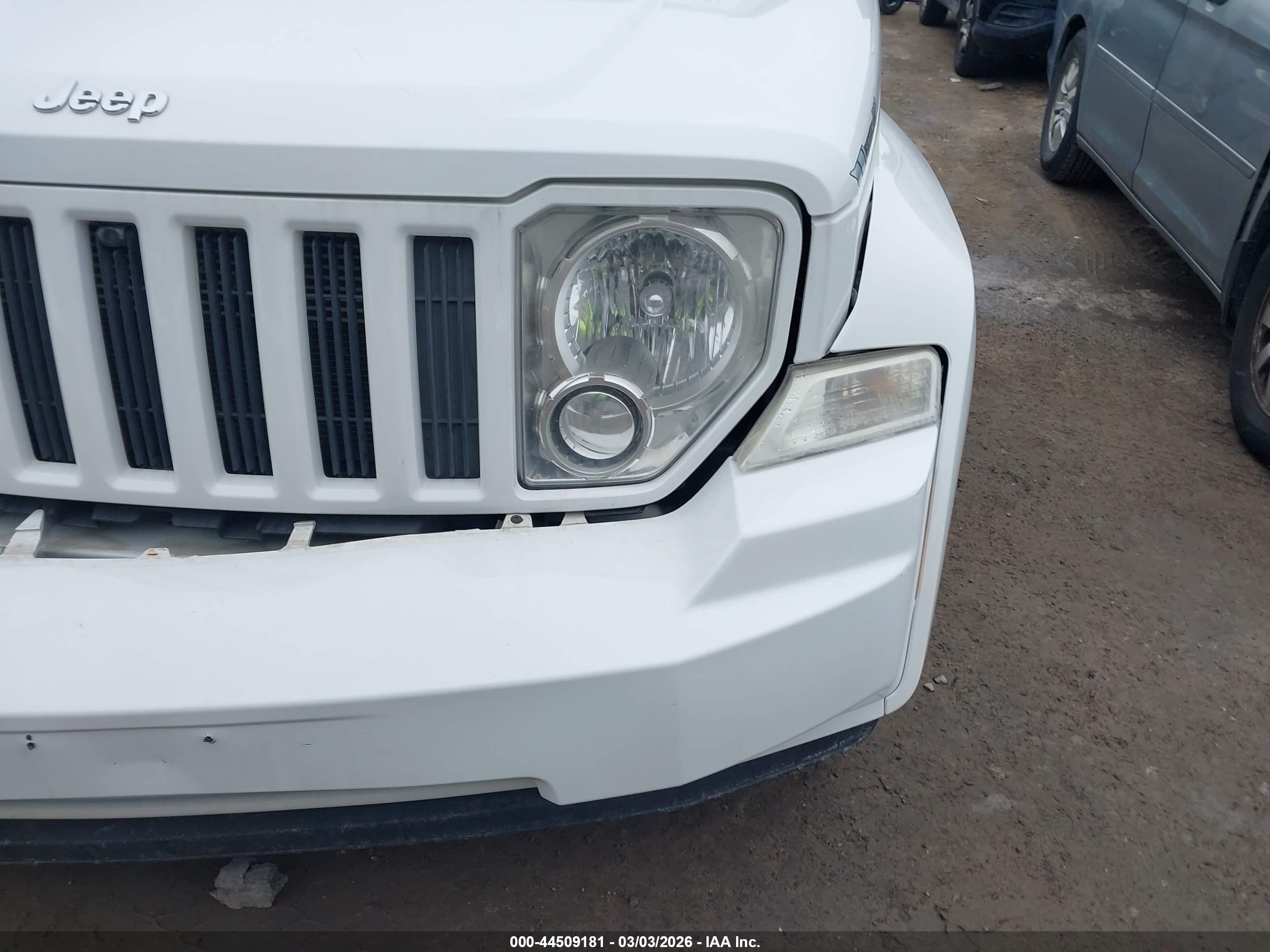 2011 Jeep Liberty Sport Белый vin: 1J4PN2GK0BW530210