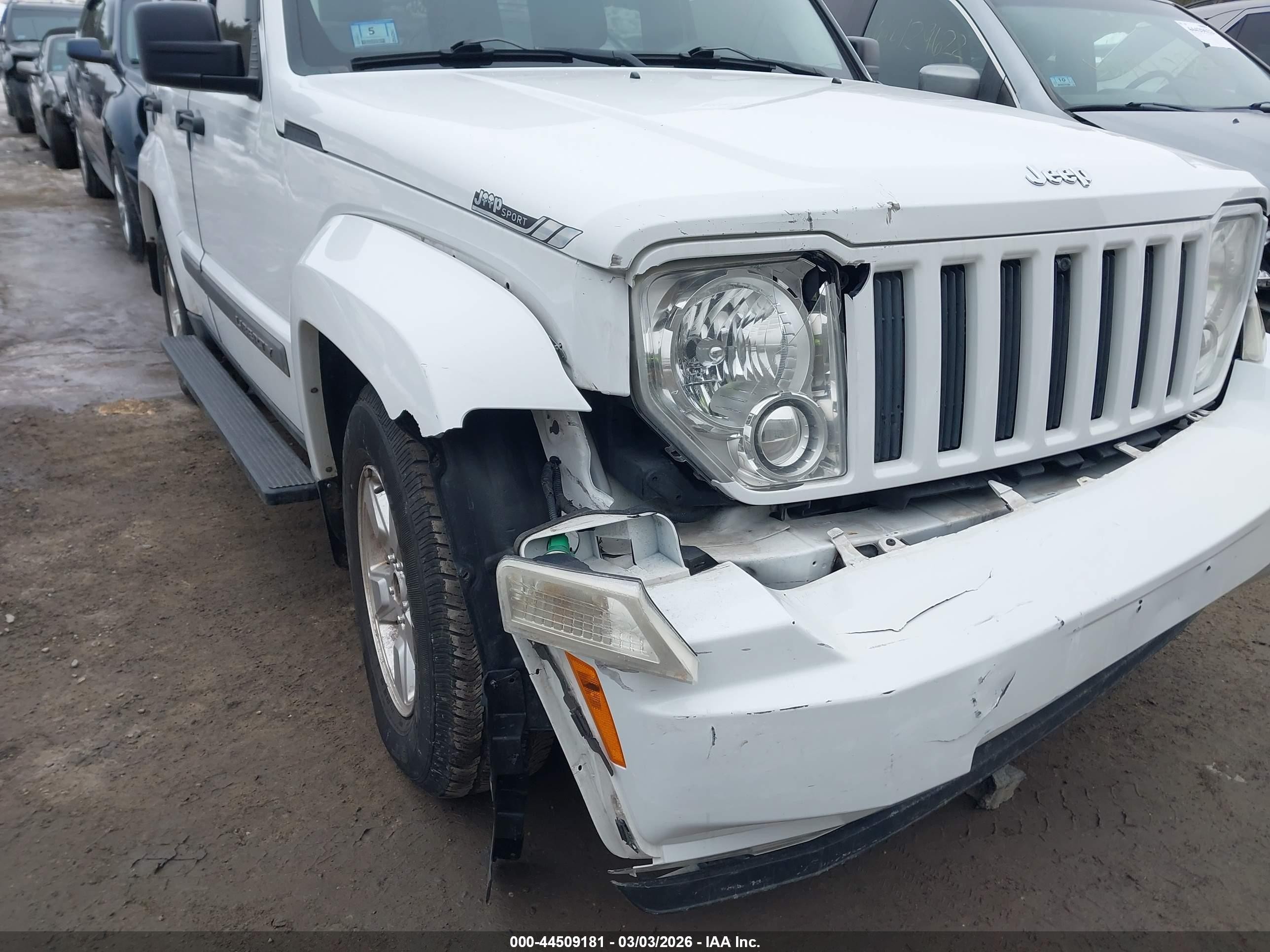 2011 Jeep Liberty Sport Белый vin: 1J4PN2GK0BW530210