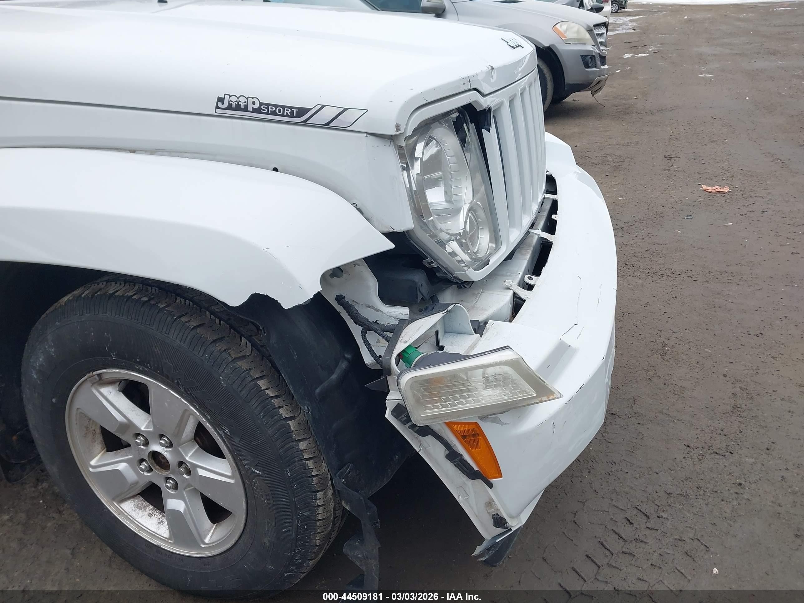 2011 Jeep Liberty Sport Белый vin: 1J4PN2GK0BW530210