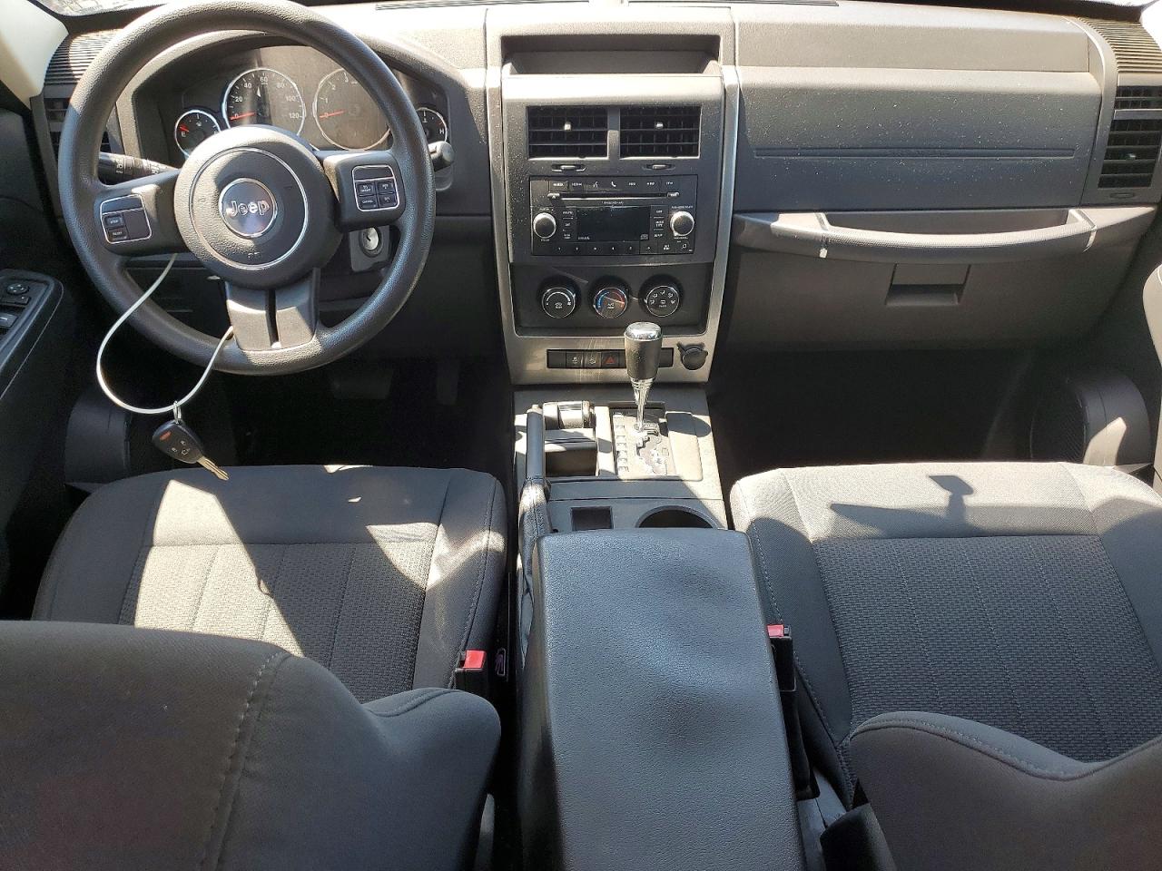 2011 Jeep Liberty Sport Silver vin: 1J4PN2GK0BW584624
